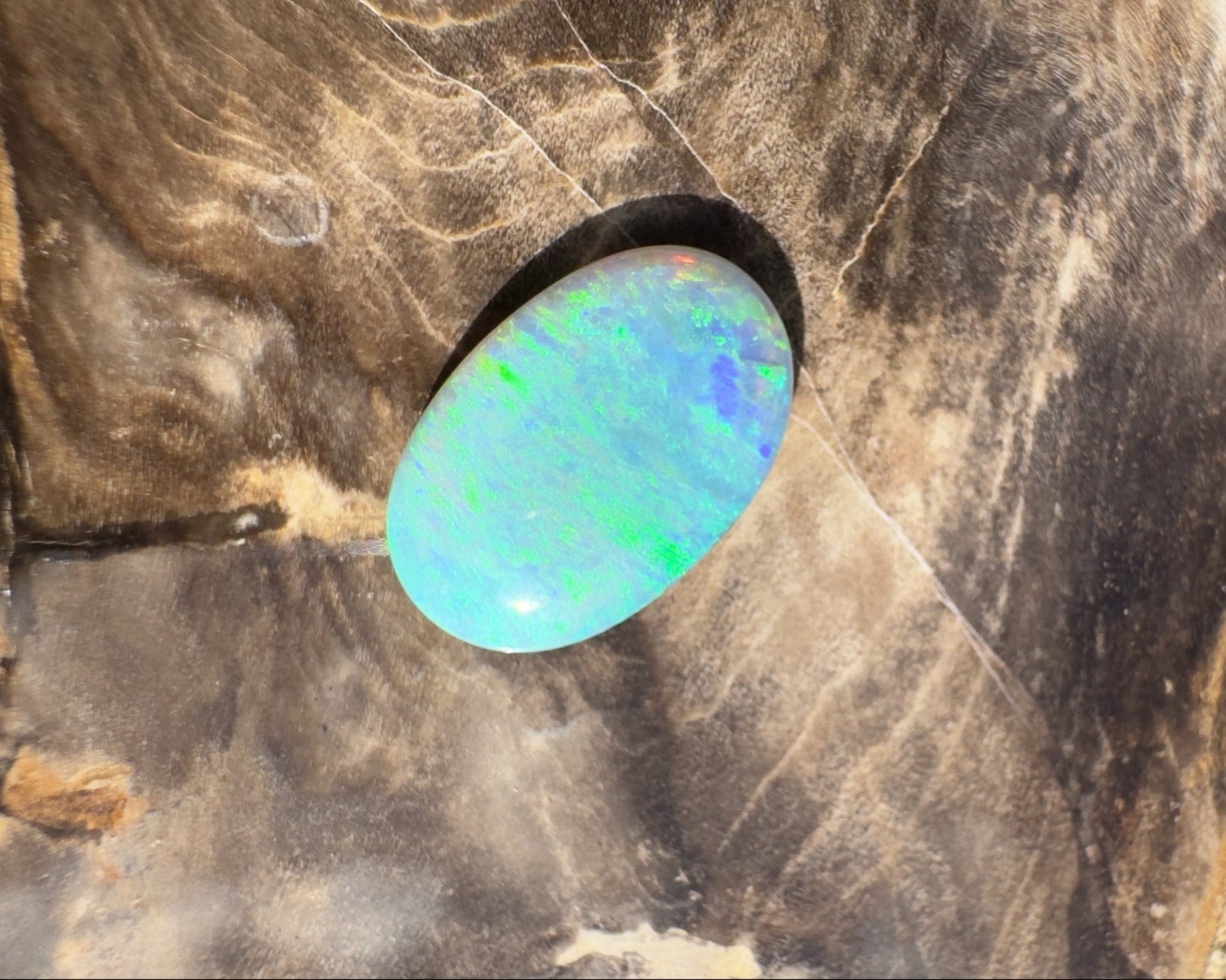 2.5ct Hand - Cut Solid Lightning Ridge Crystal Opal