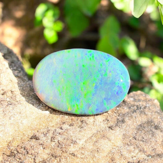 2.5ct Hand - Cut Solid Lightning Ridge Crystal Opal