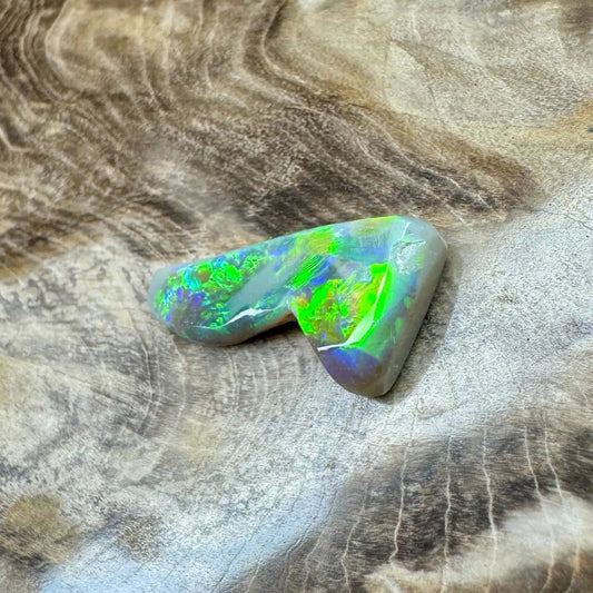 2.5ct Hand - Cut Solid Lightning Ridge Semi Black Opal