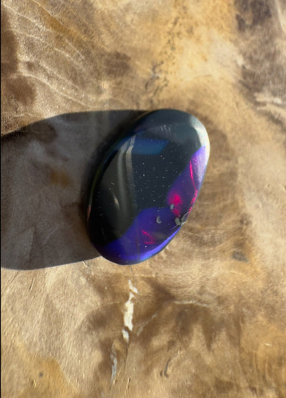 2.6ct Hand - cut Solid Lightning Ridge Black Opal