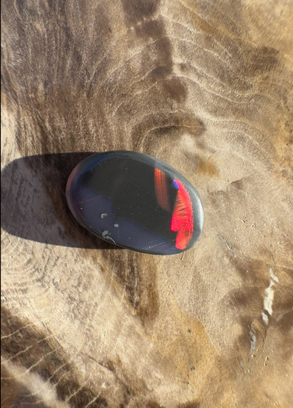 2.6ct Hand - cut Solid Lightning Ridge Black Opal