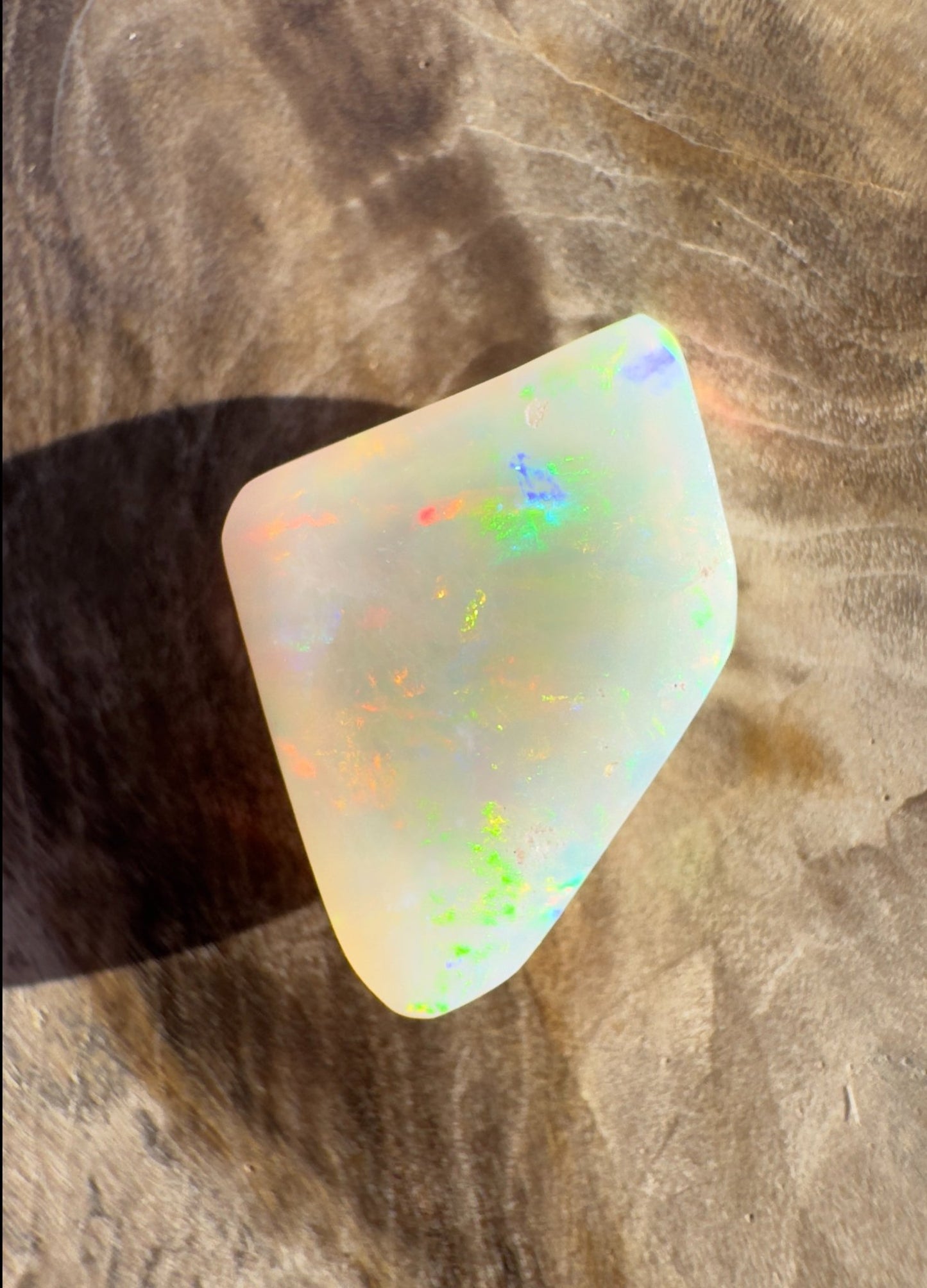 2.6ct Hand - Cut Solid Lightning Ridge Opal