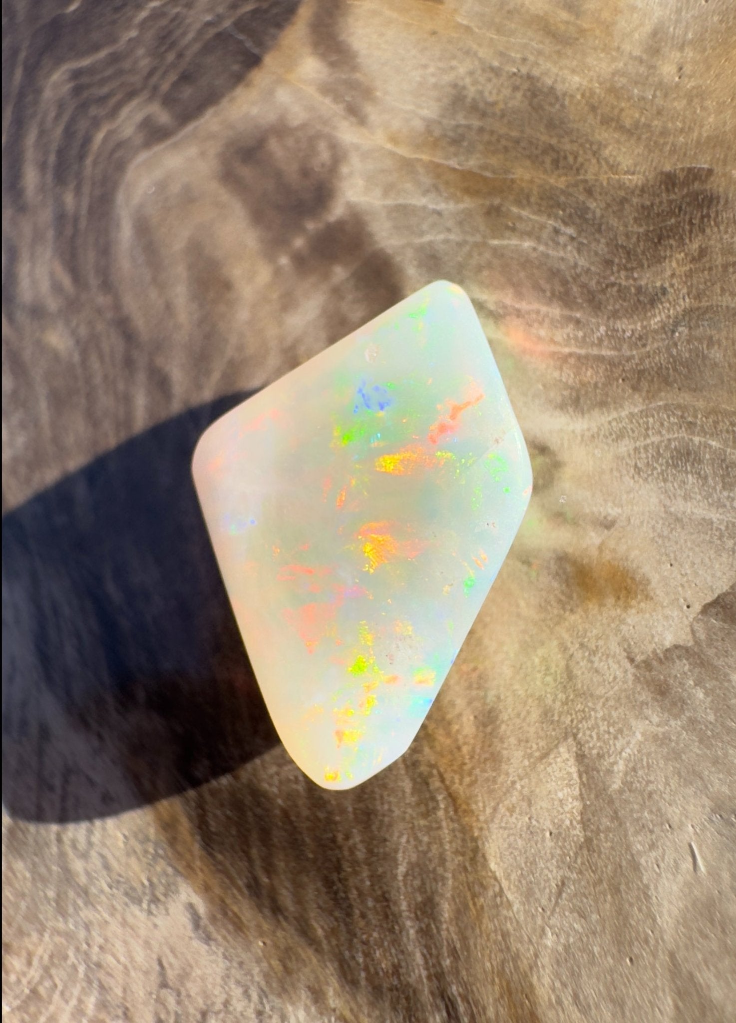 2.6ct Hand - Cut Solid Lightning Ridge Opal