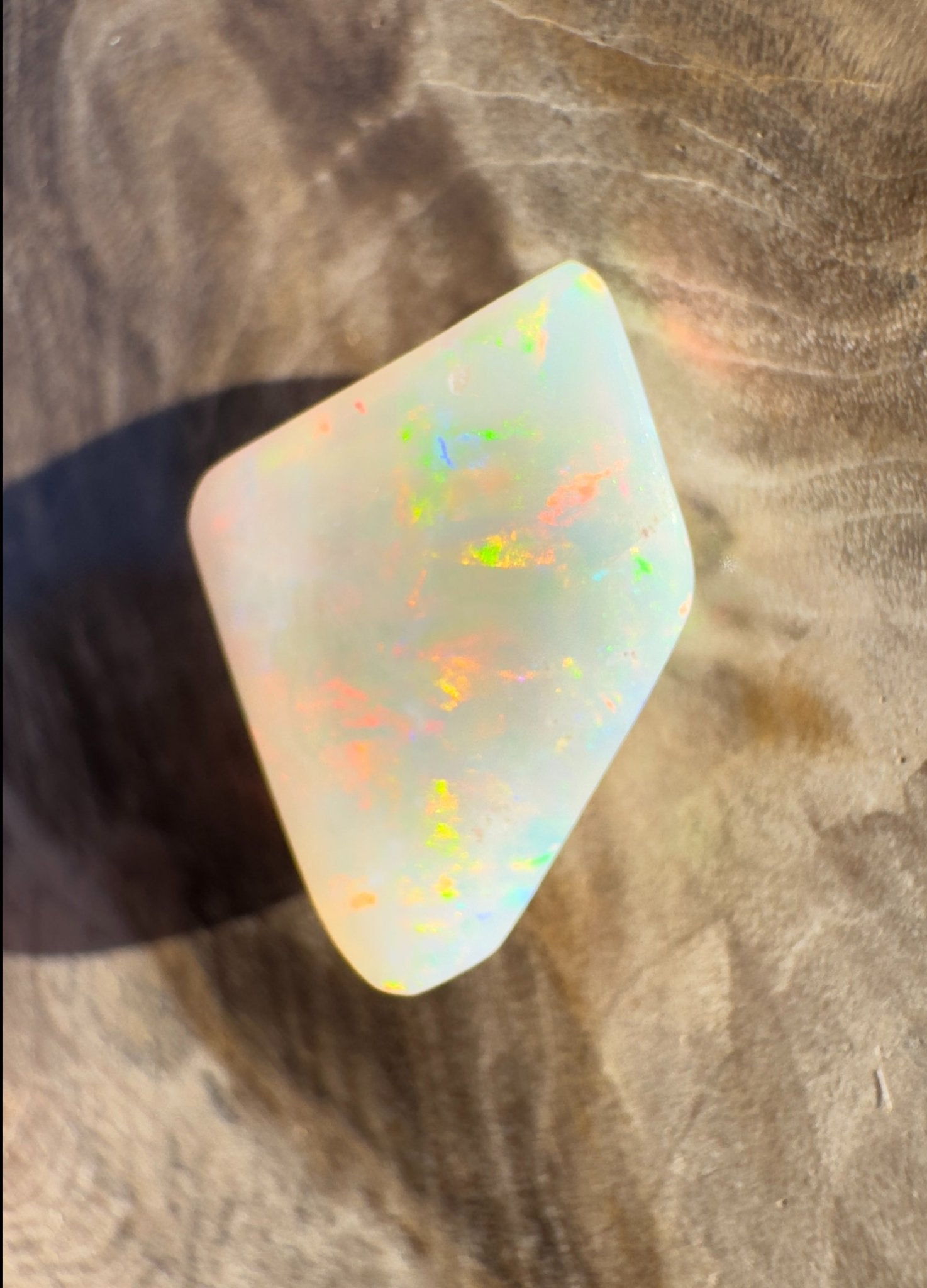 2.6ct Hand - Cut Solid Lightning Ridge Opal