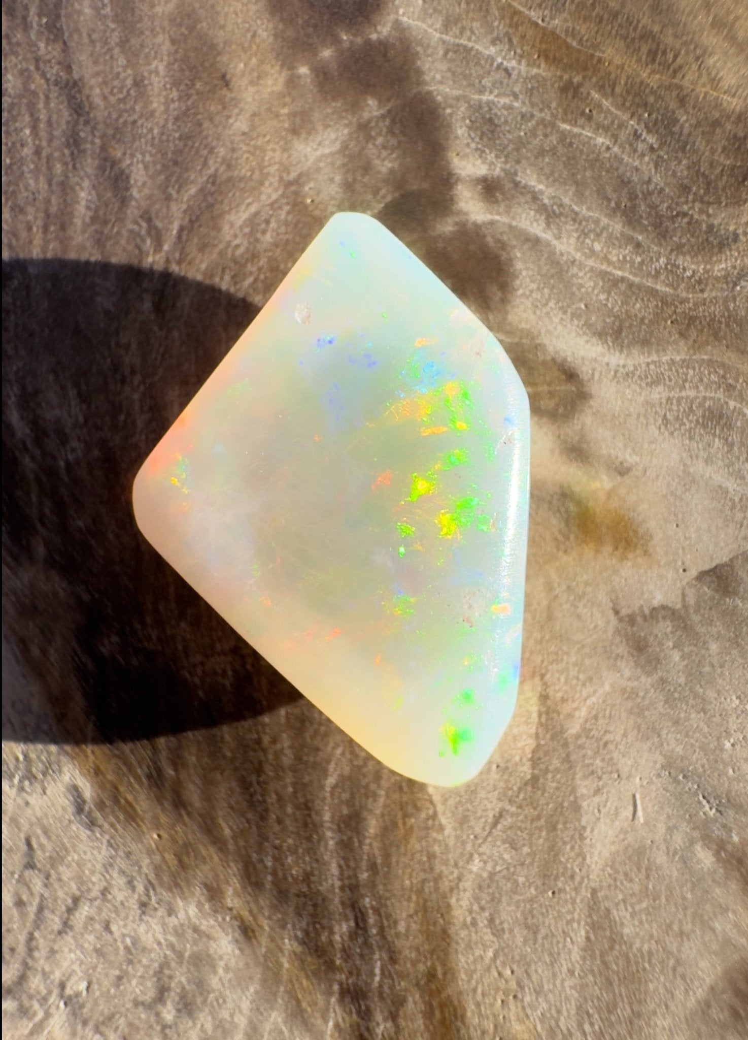 2.6ct Hand - Cut Solid Lightning Ridge Opal
