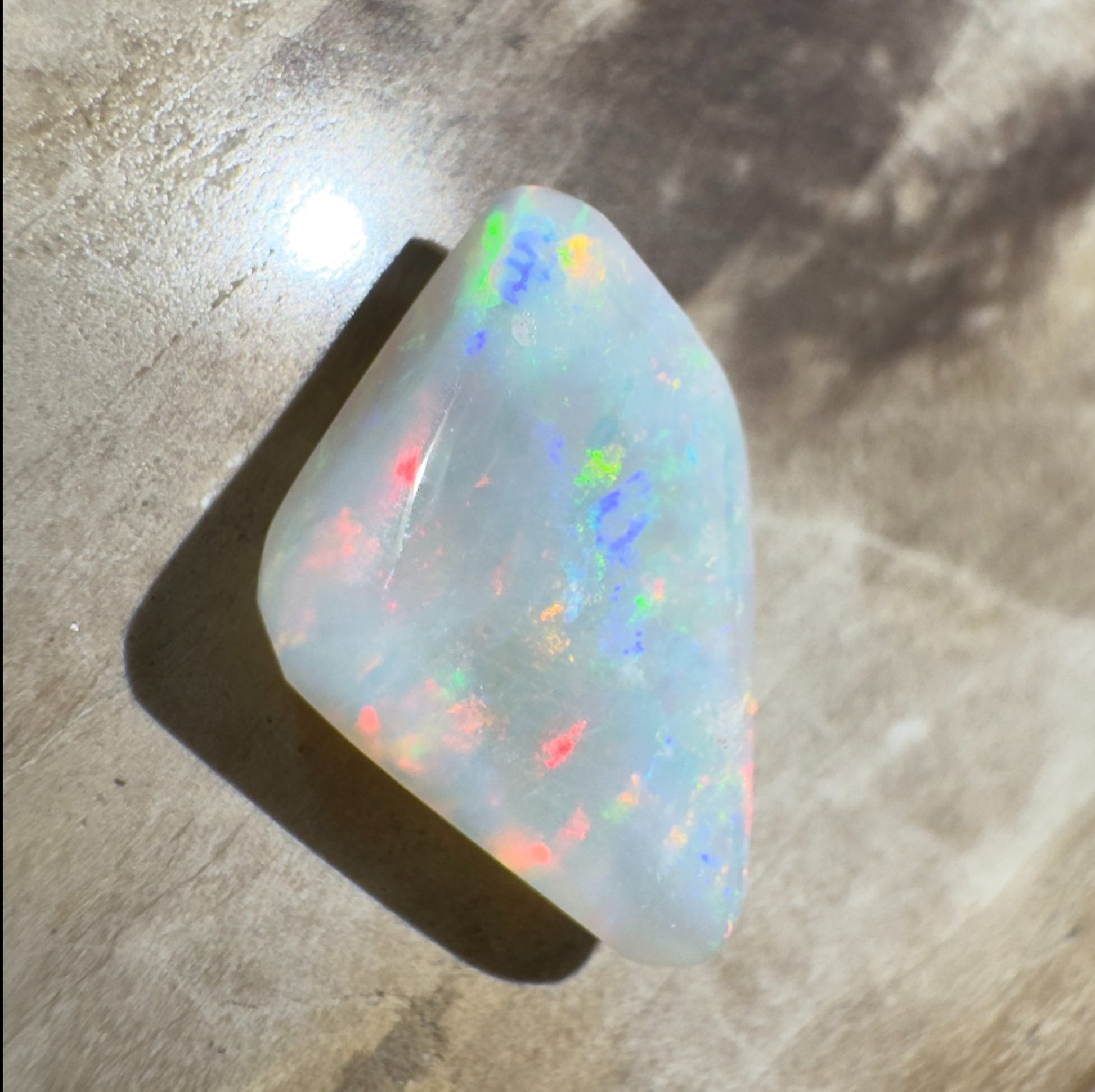 2.6ct Hand - Cut Solid Lightning Ridge Opal