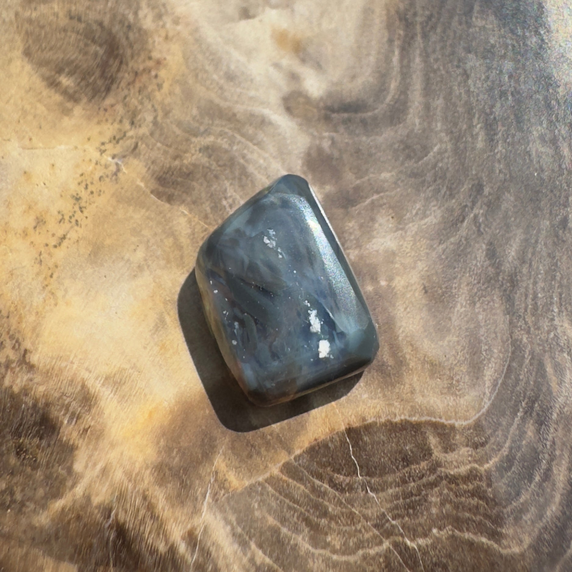 2.6ct Hand - cut Solid Lightning Ridge Semi Black Opal