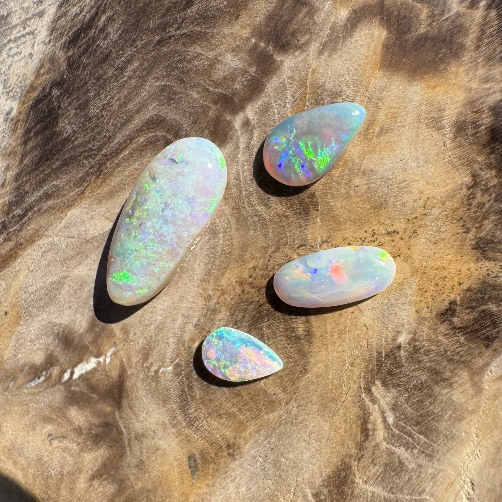 2.7ct Coober Pedy Opal Parcel