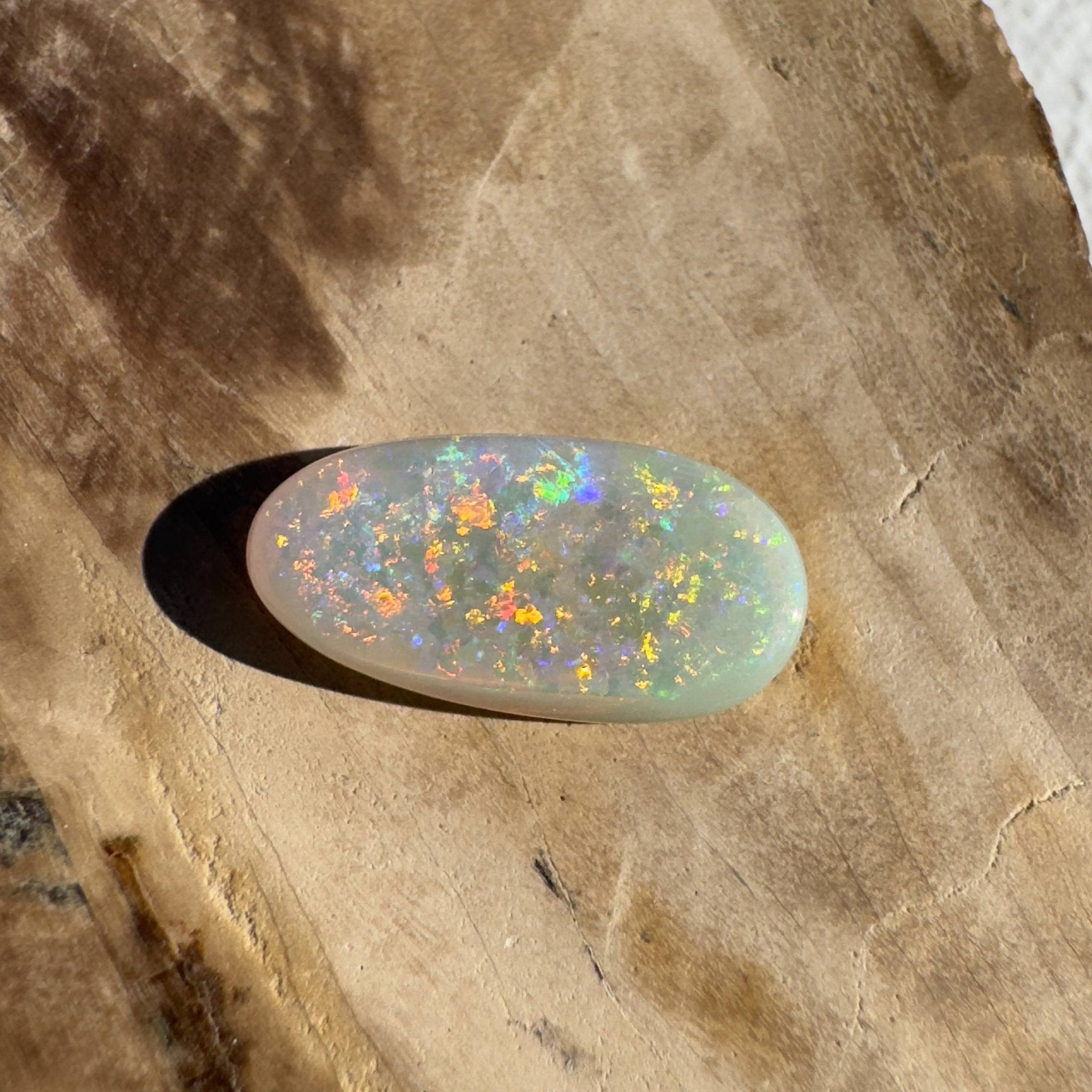2.7CT Hand - cut Solid Australian Coober Pedy Opal