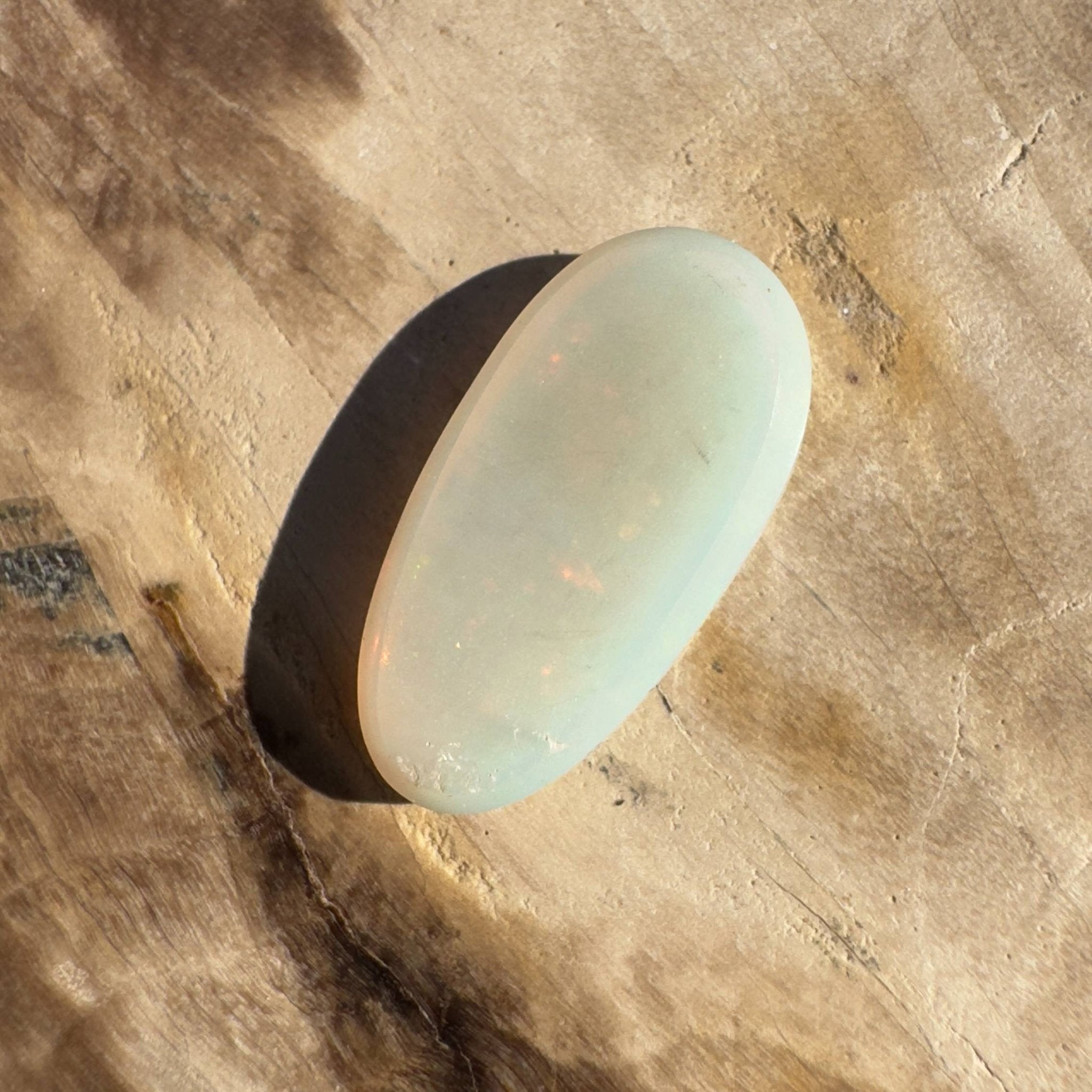 2.7CT Hand - cut Solid Australian Coober Pedy Opal
