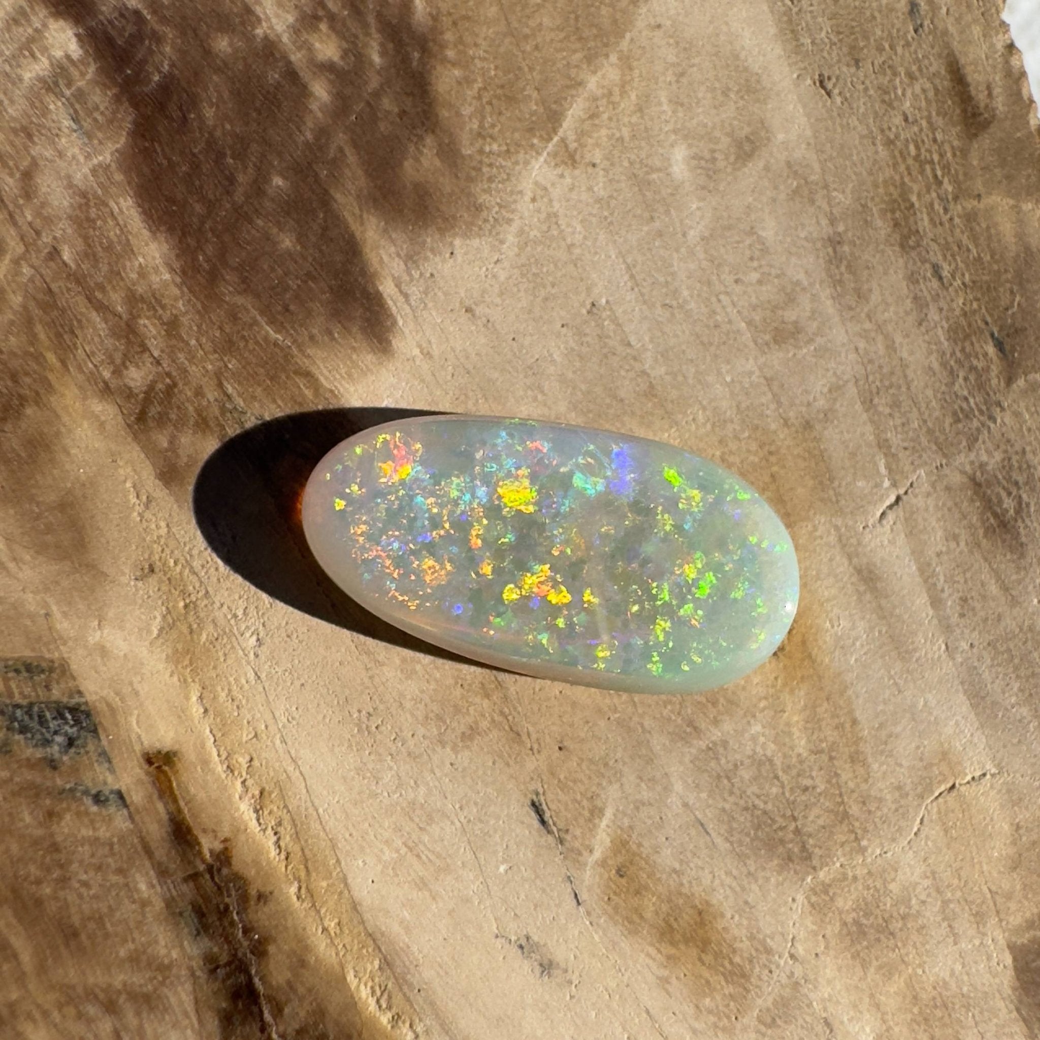 2.7CT Hand - cut Solid Australian Coober Pedy Opal
