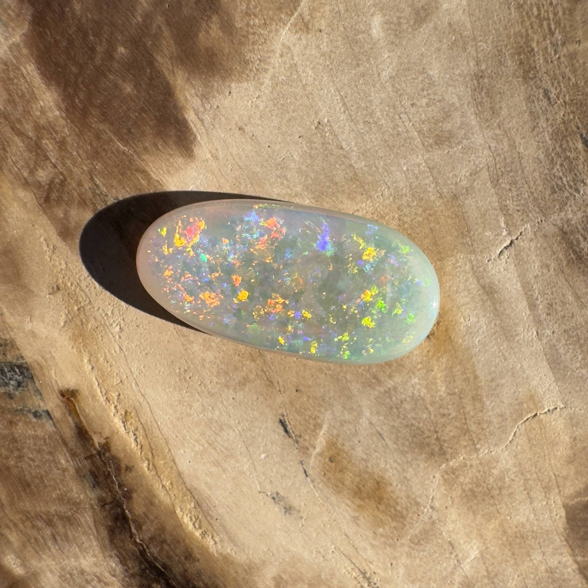 2.7CT Hand - cut Solid Australian Coober Pedy Opal