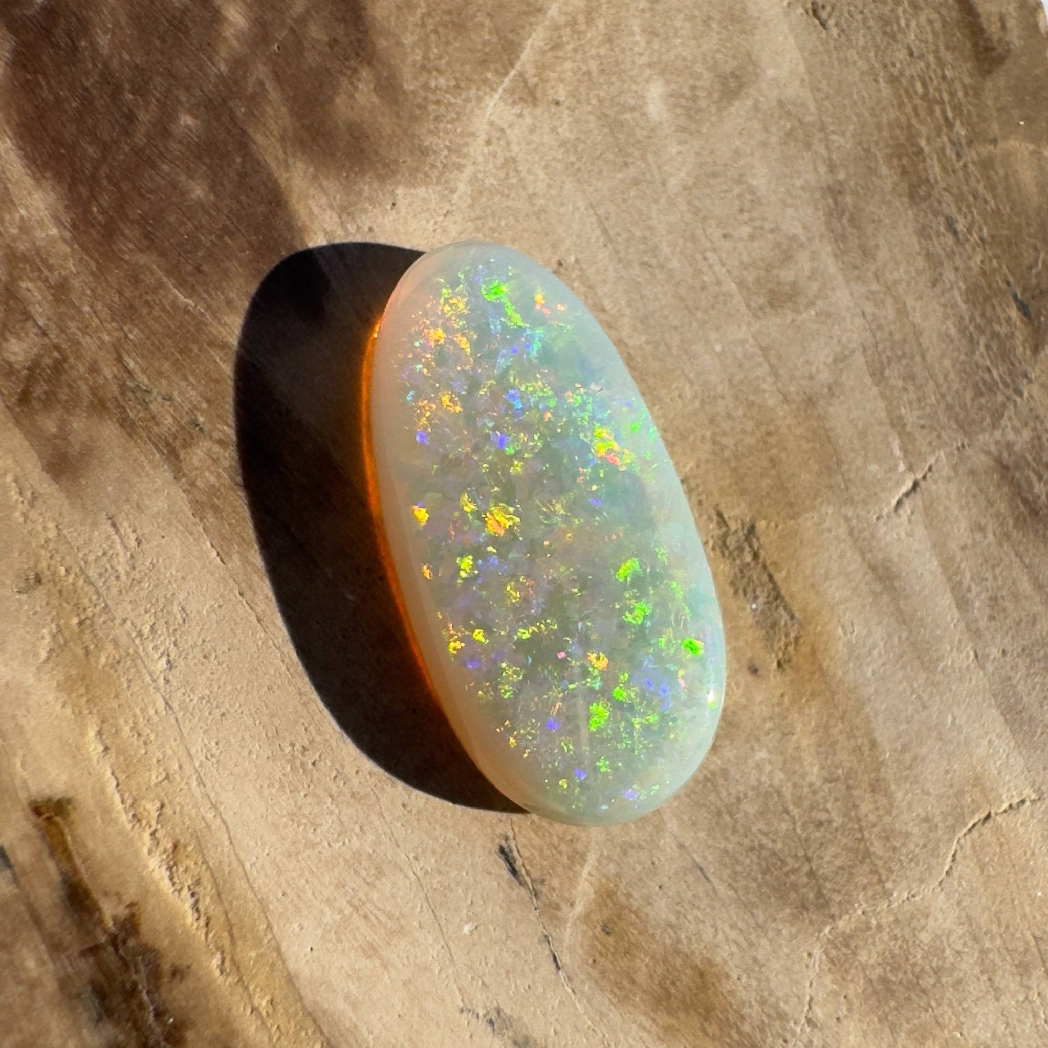 2.7CT Hand - cut Solid Australian Coober Pedy Opal