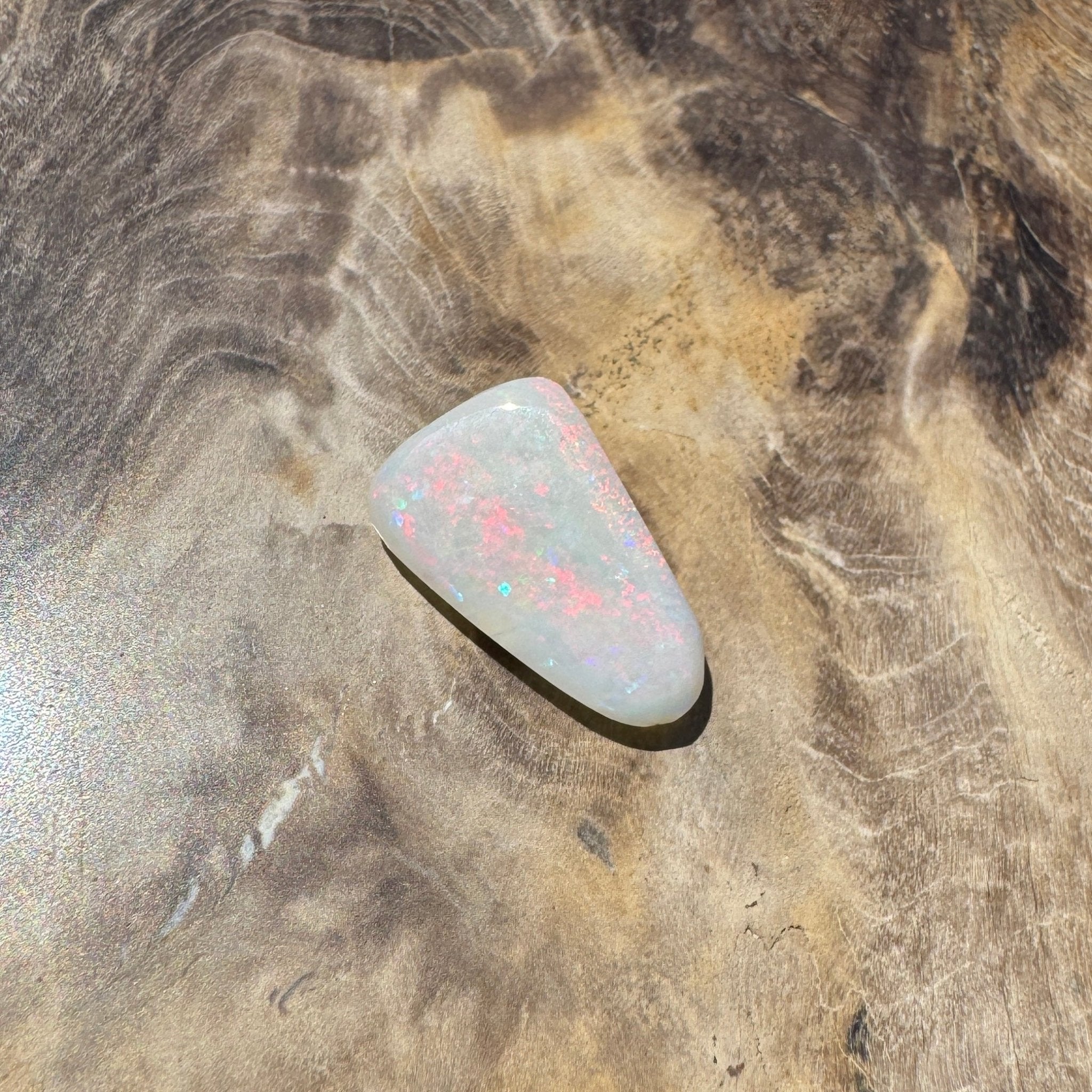 2.7ct Hand - cut Solid Coober Pedy Opal