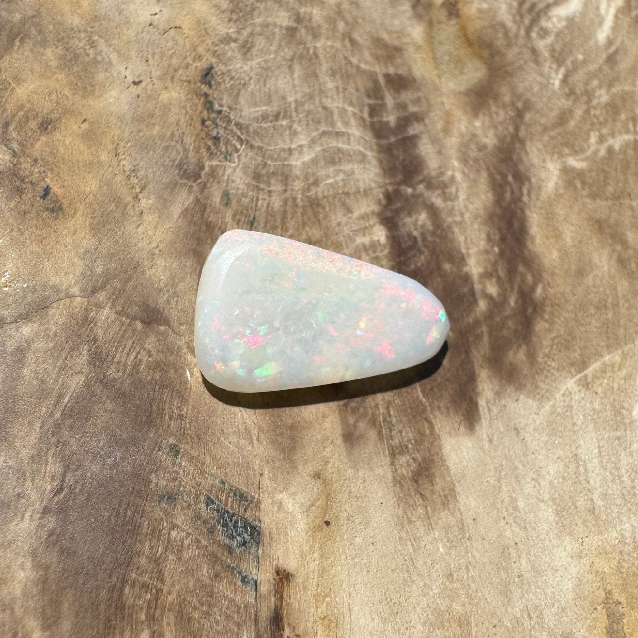 2.7ct Hand - cut Solid Coober Pedy Opal