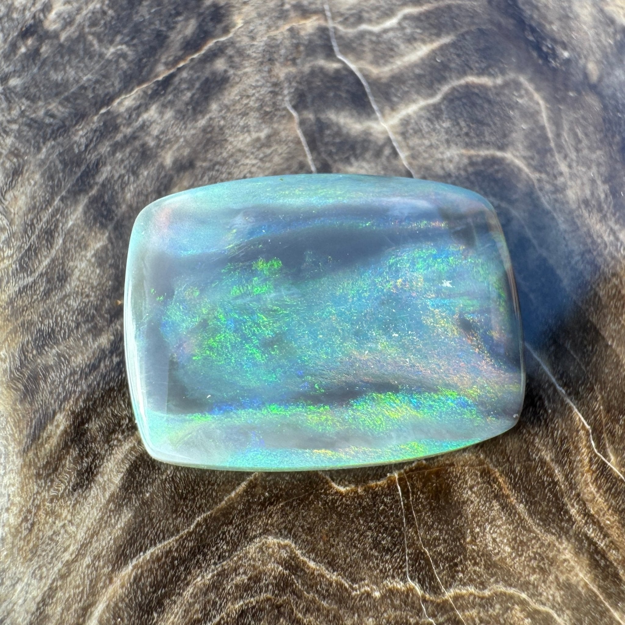 2.8ct Hand - cut Solid Lightning Ridge Semi Black Opal