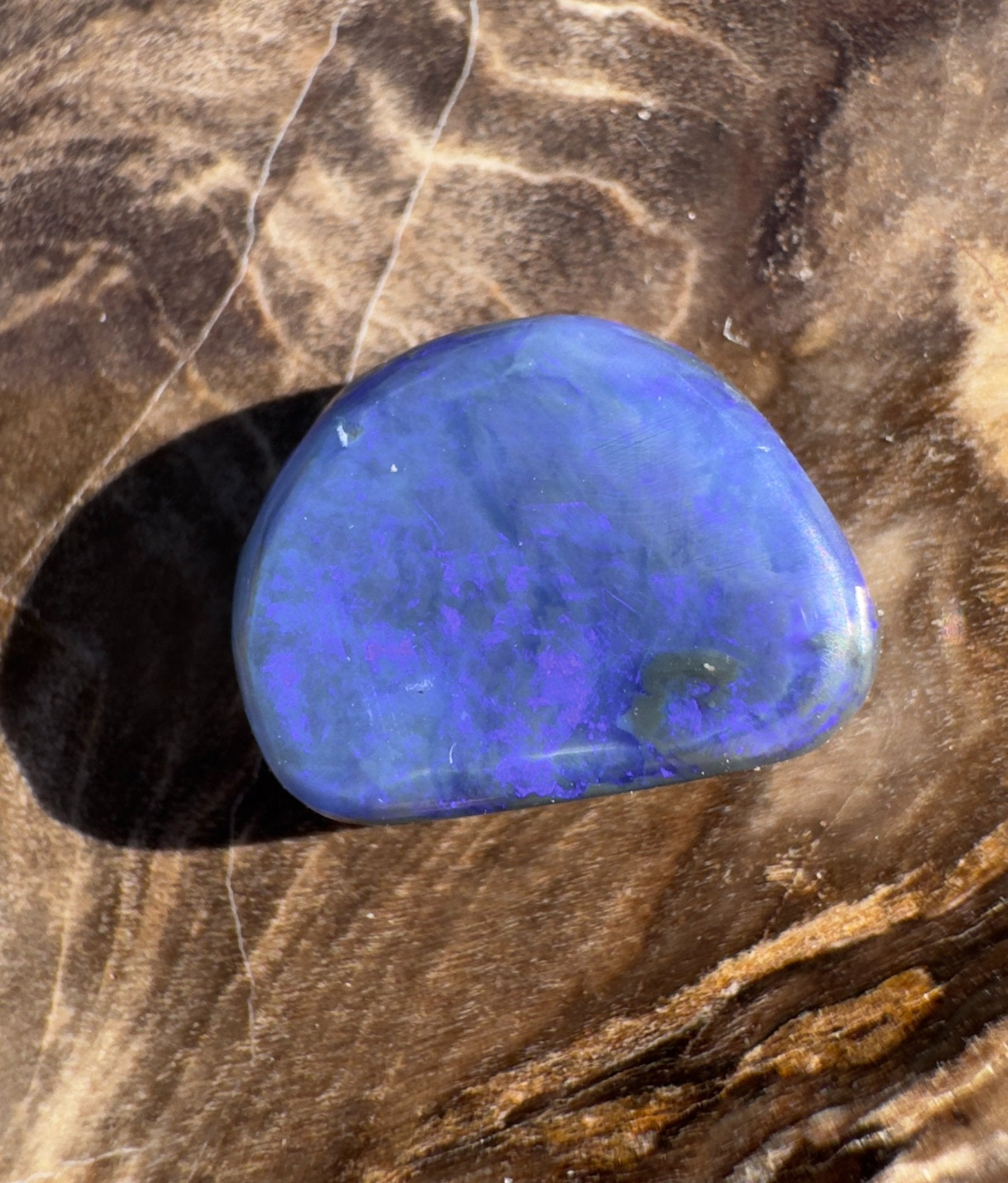 2.8ct Hand - cut Solid Lightning Ridge Semi Black Opal