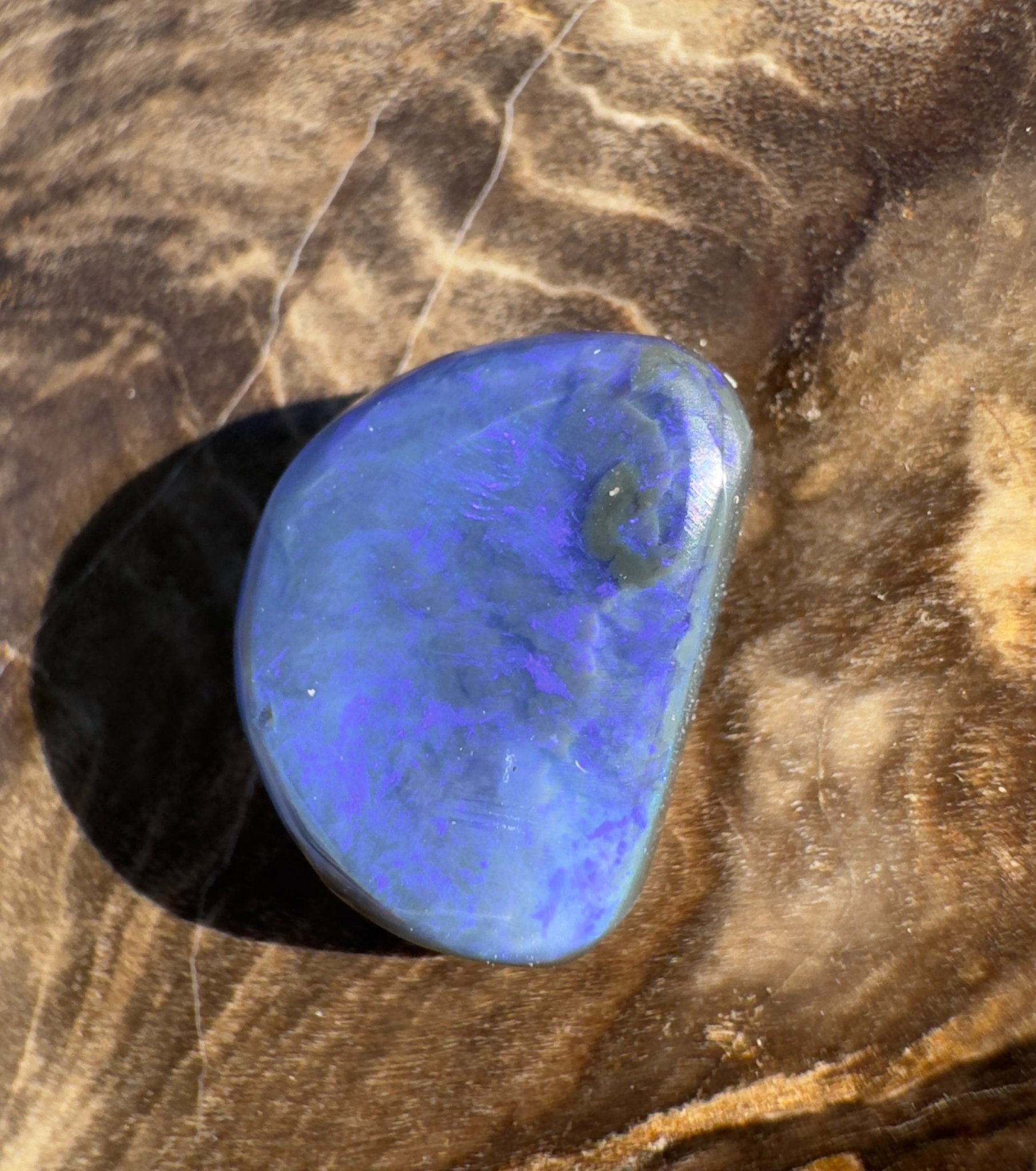 2.8ct Hand - cut Solid Lightning Ridge Semi Black Opal