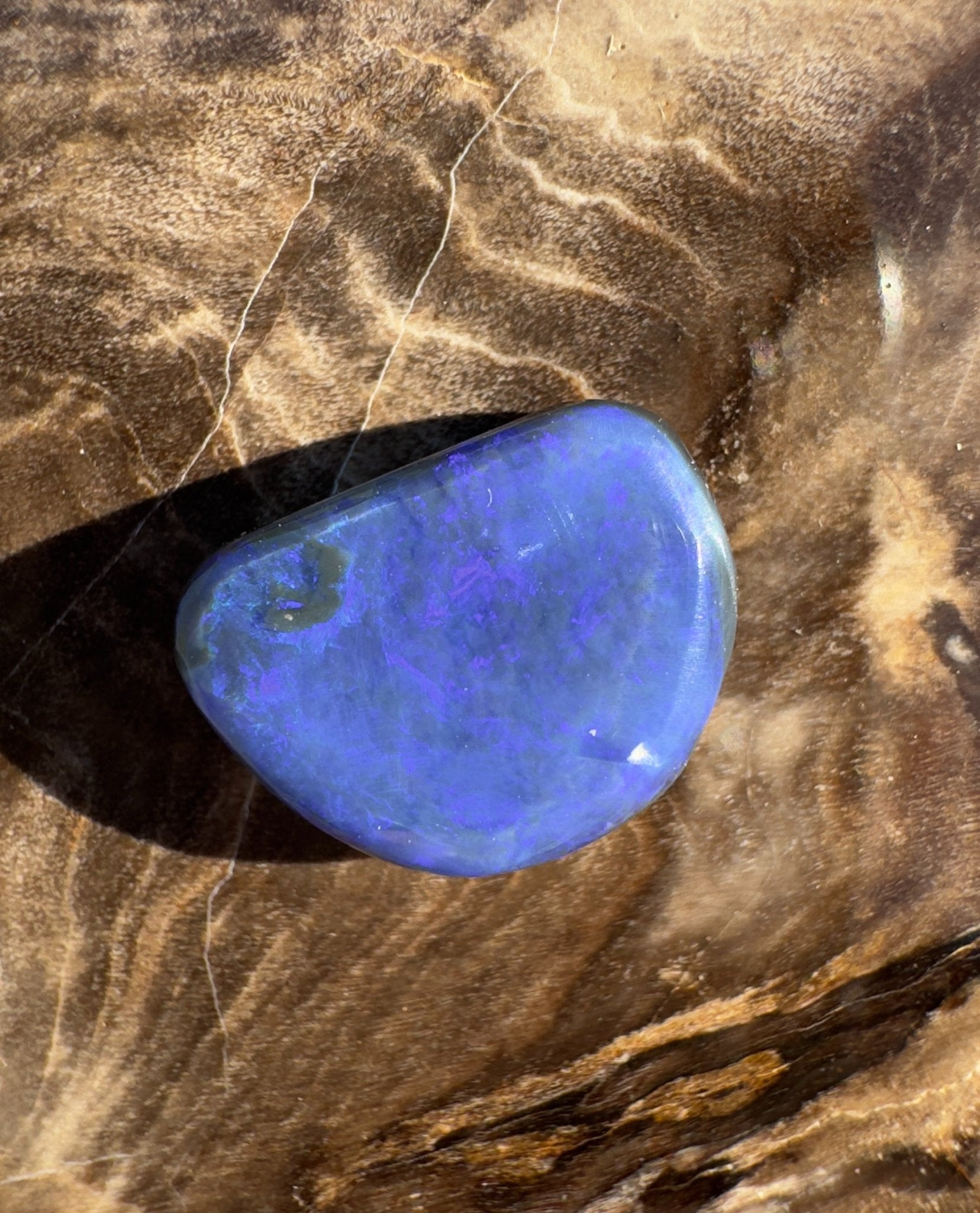 2.8ct Hand - cut Solid Lightning Ridge Semi Black Opal