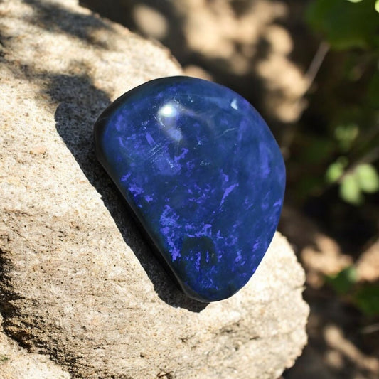 2.8ct Hand - cut Solid Lightning Ridge Semi Black Opal