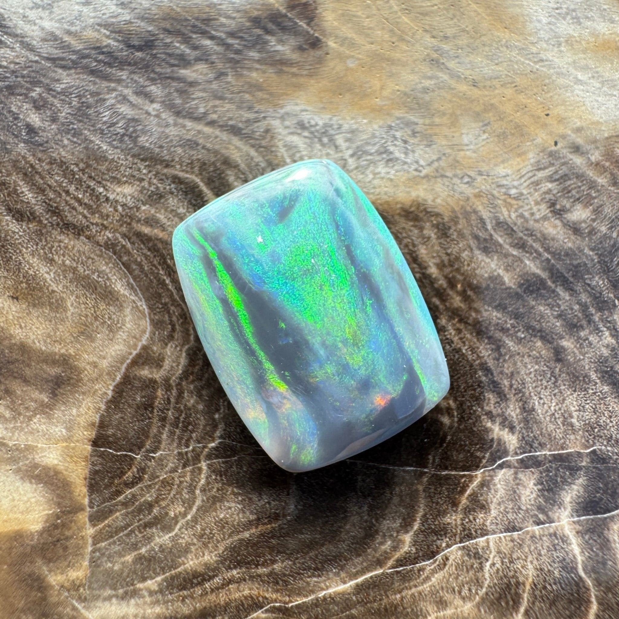 2.8ct Hand - cut Solid Lightning Ridge Semi Black Opal