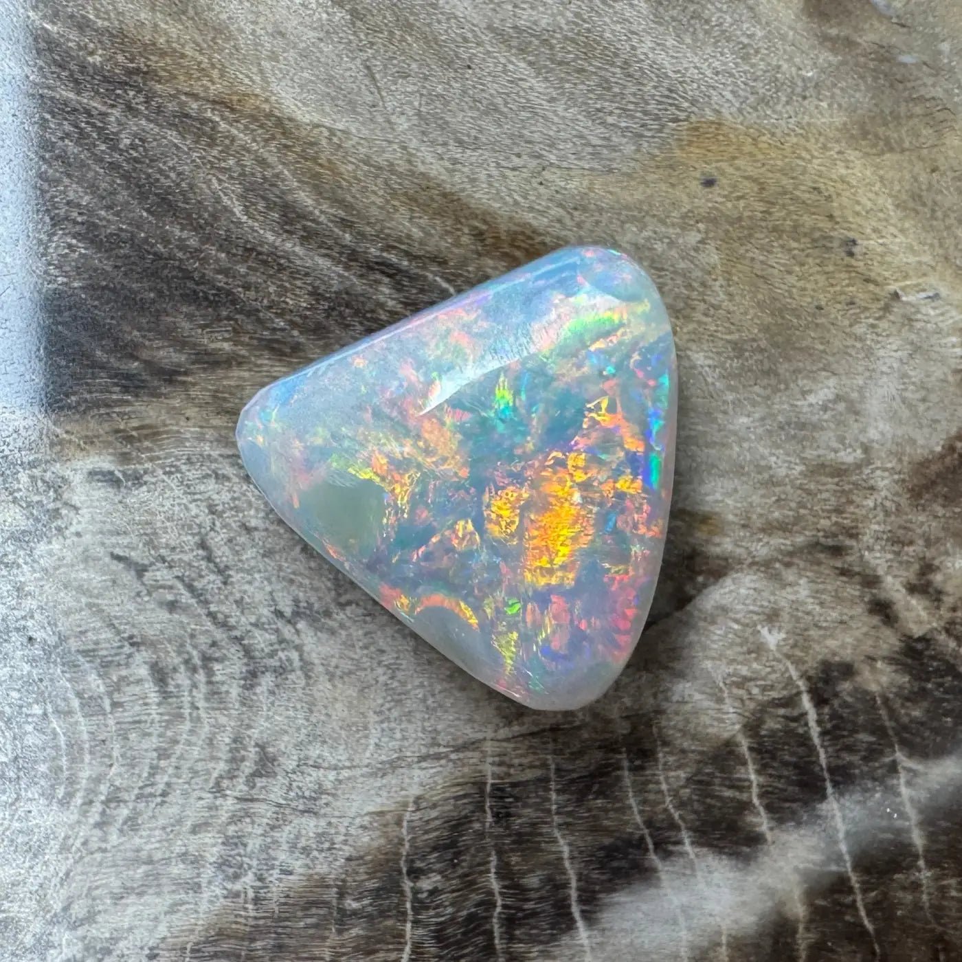 2.9ct Hand - Cut Solid Lightning Ridge Semi Black Opal