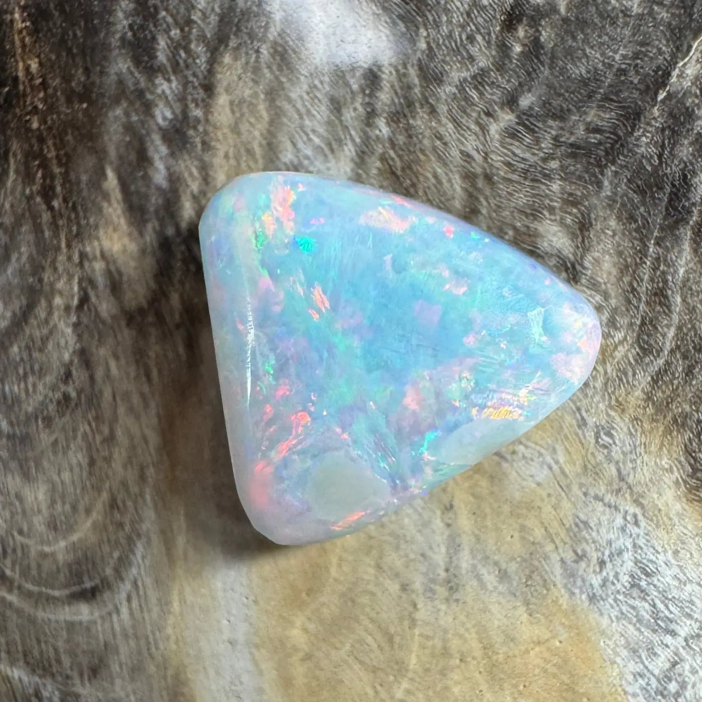 2.9ct Hand - Cut Solid Lightning Ridge Semi Black Opal