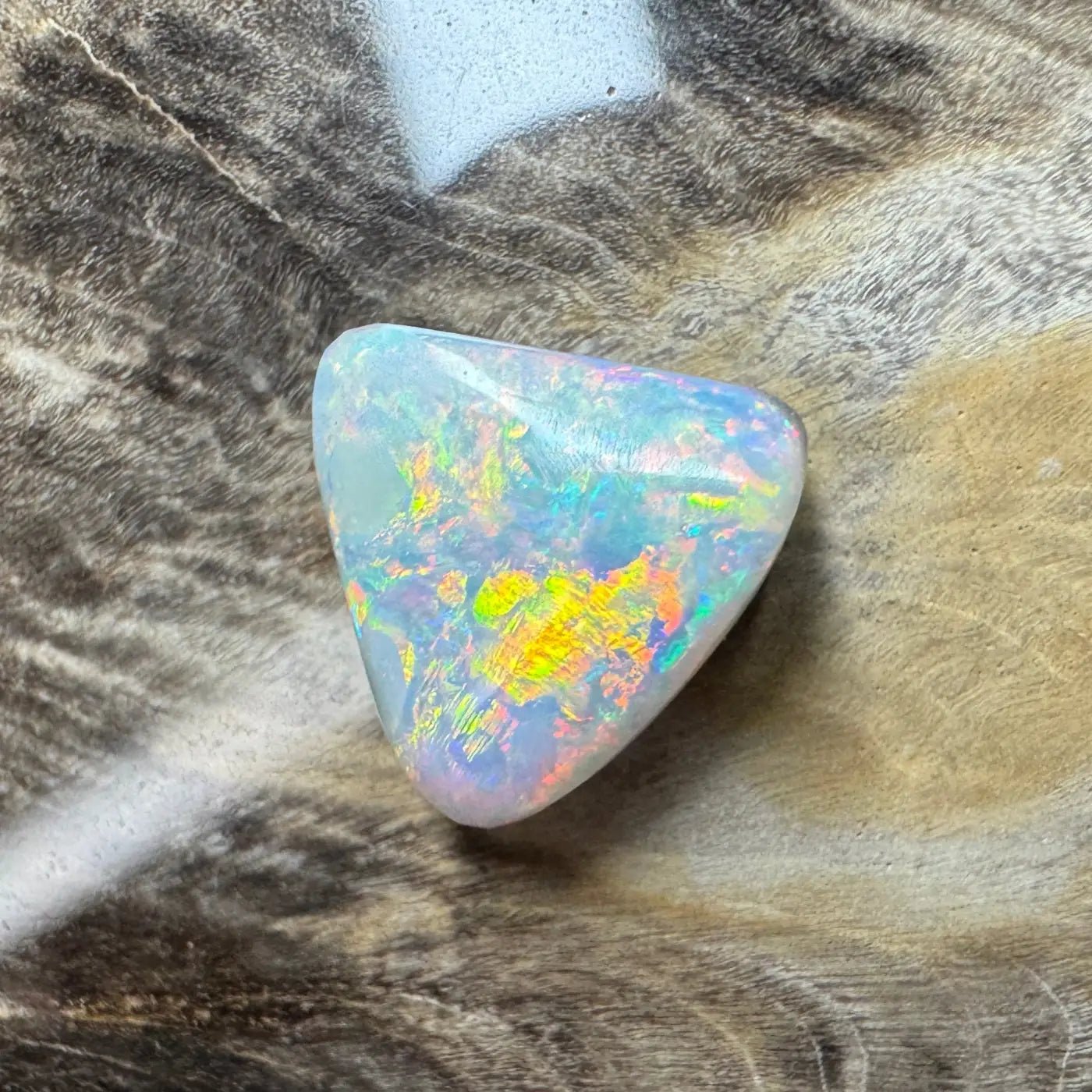 2.9ct Hand - Cut Solid Lightning Ridge Semi Black Opal
