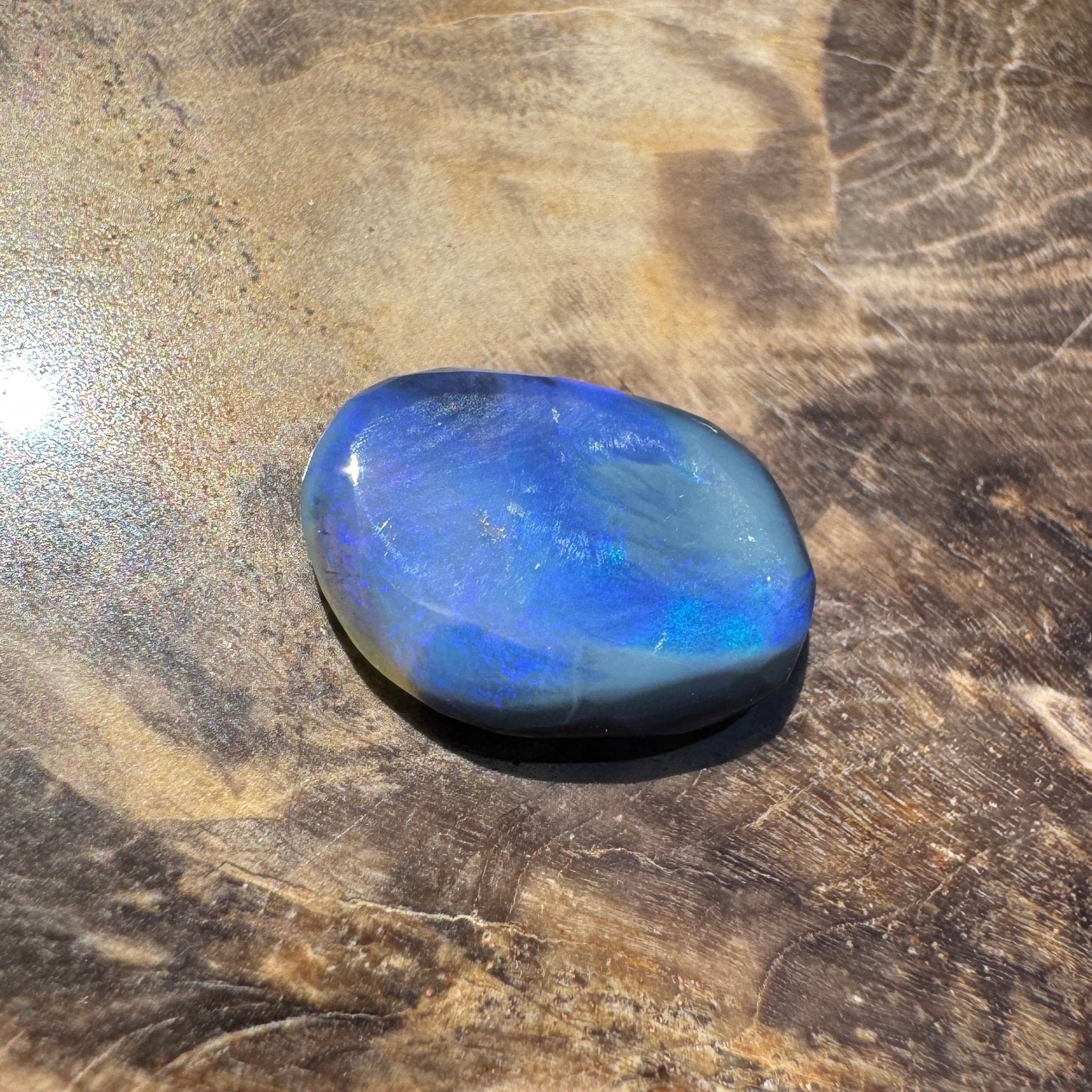2ct Hand - cut Solid Lightning Ridge Semi Black Opal