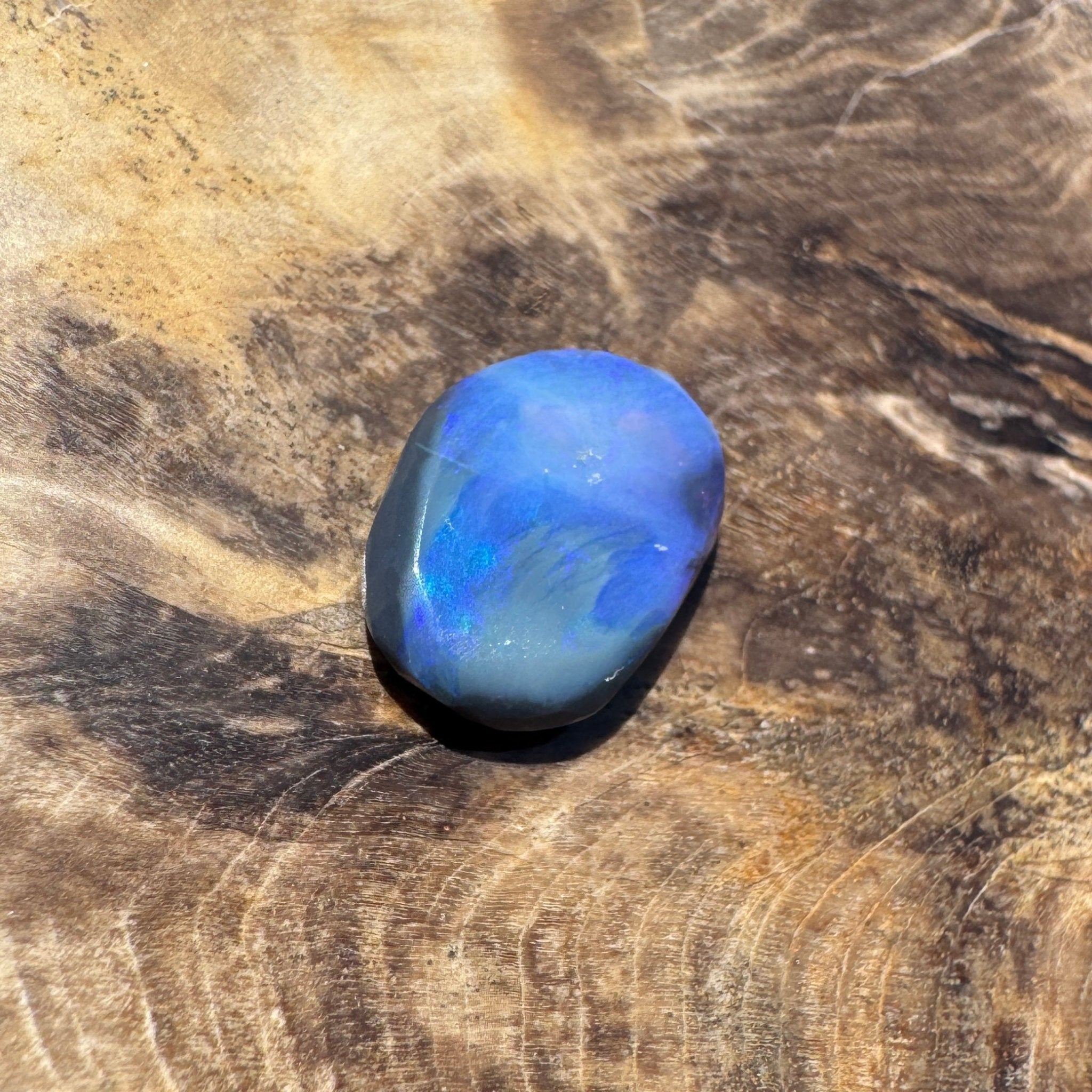 2ct Hand - cut Solid Lightning Ridge Semi Black Opal