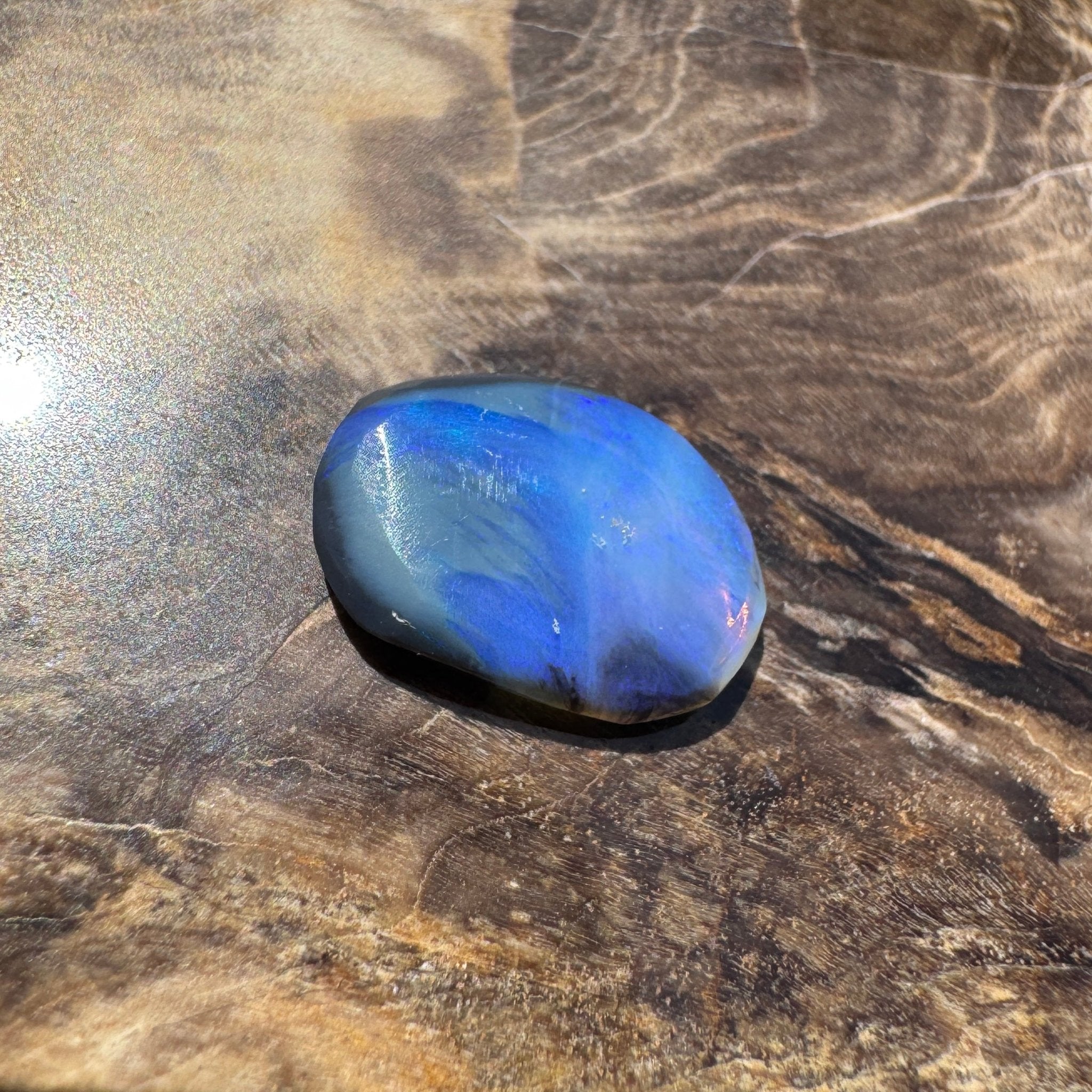 2ct Hand - cut Solid Lightning Ridge Semi Black Opal