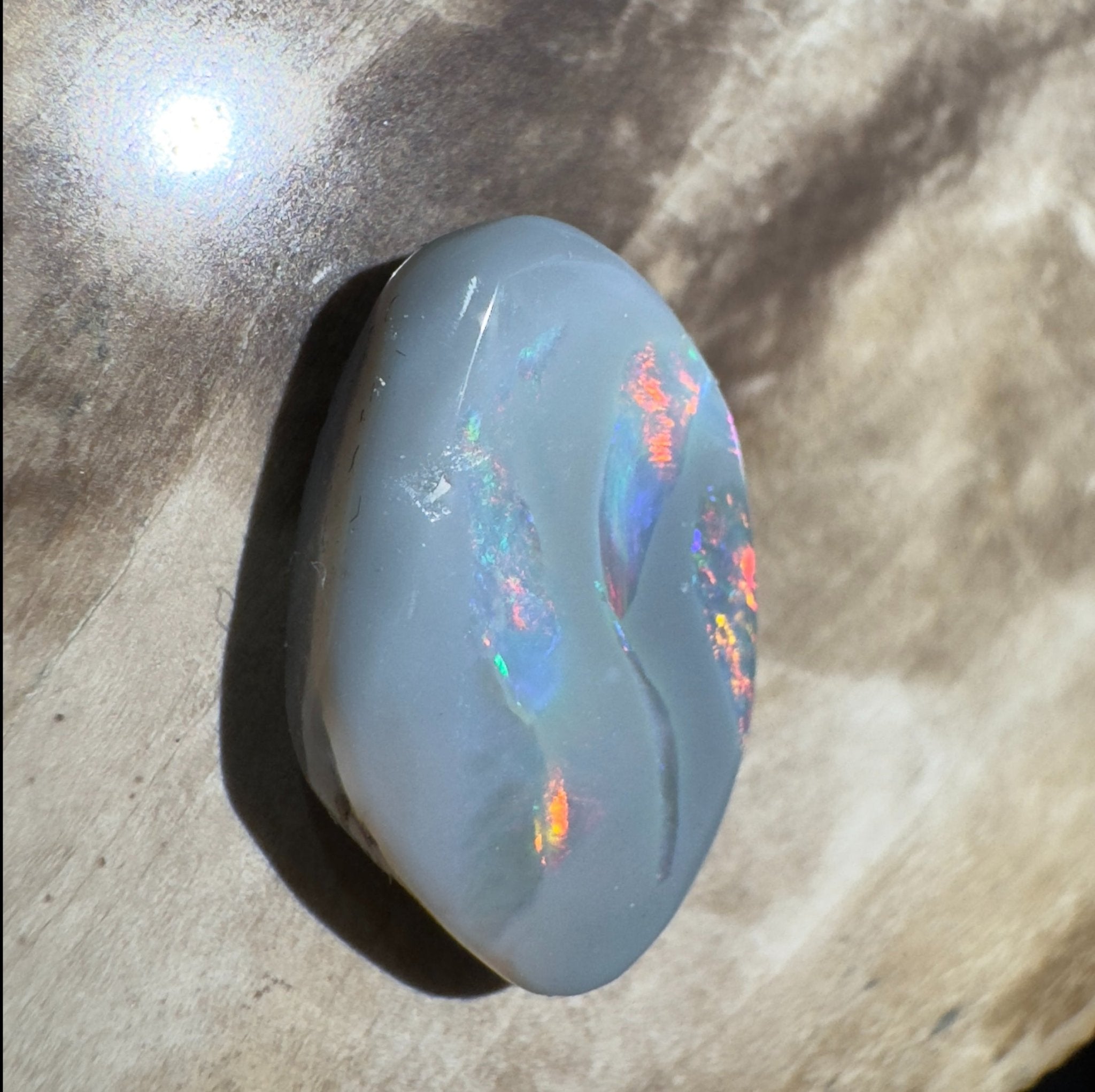 3.1ct Hand - cut Solid Lightning Ridge Semi Black Opal