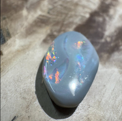 3.1ct Hand - cut Solid Lightning Ridge Semi Black Opal