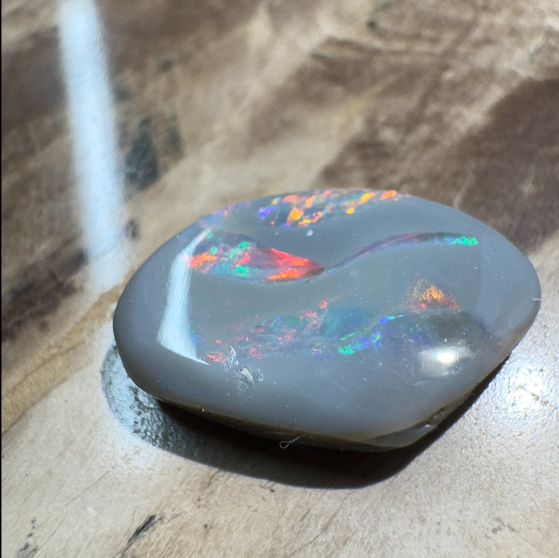 3.1ct Hand - cut Solid Lightning Ridge Semi Black Opal