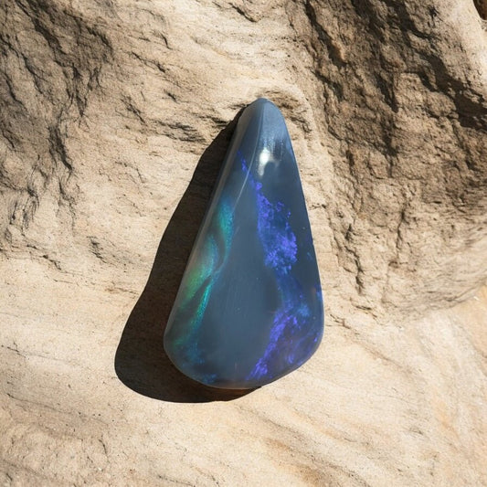 3.3ct Hand - cut Solid Lightning Ridge Semi Black Opal
