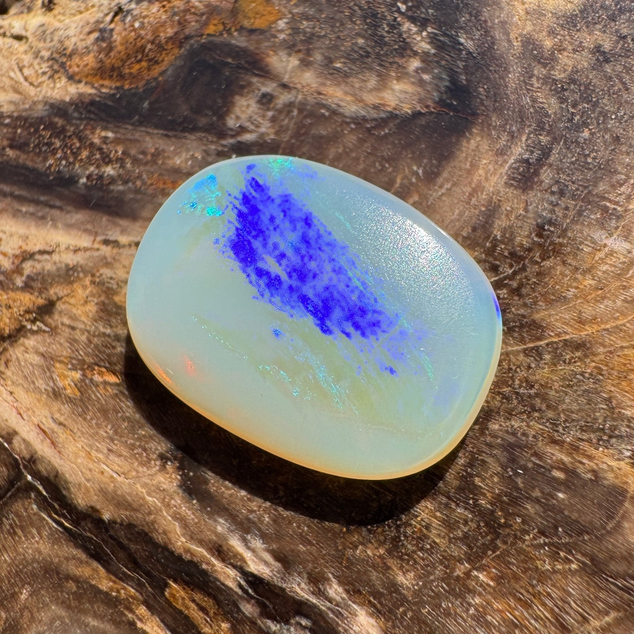 3.4ct Hand - cut Solid Coober Pedy Opal