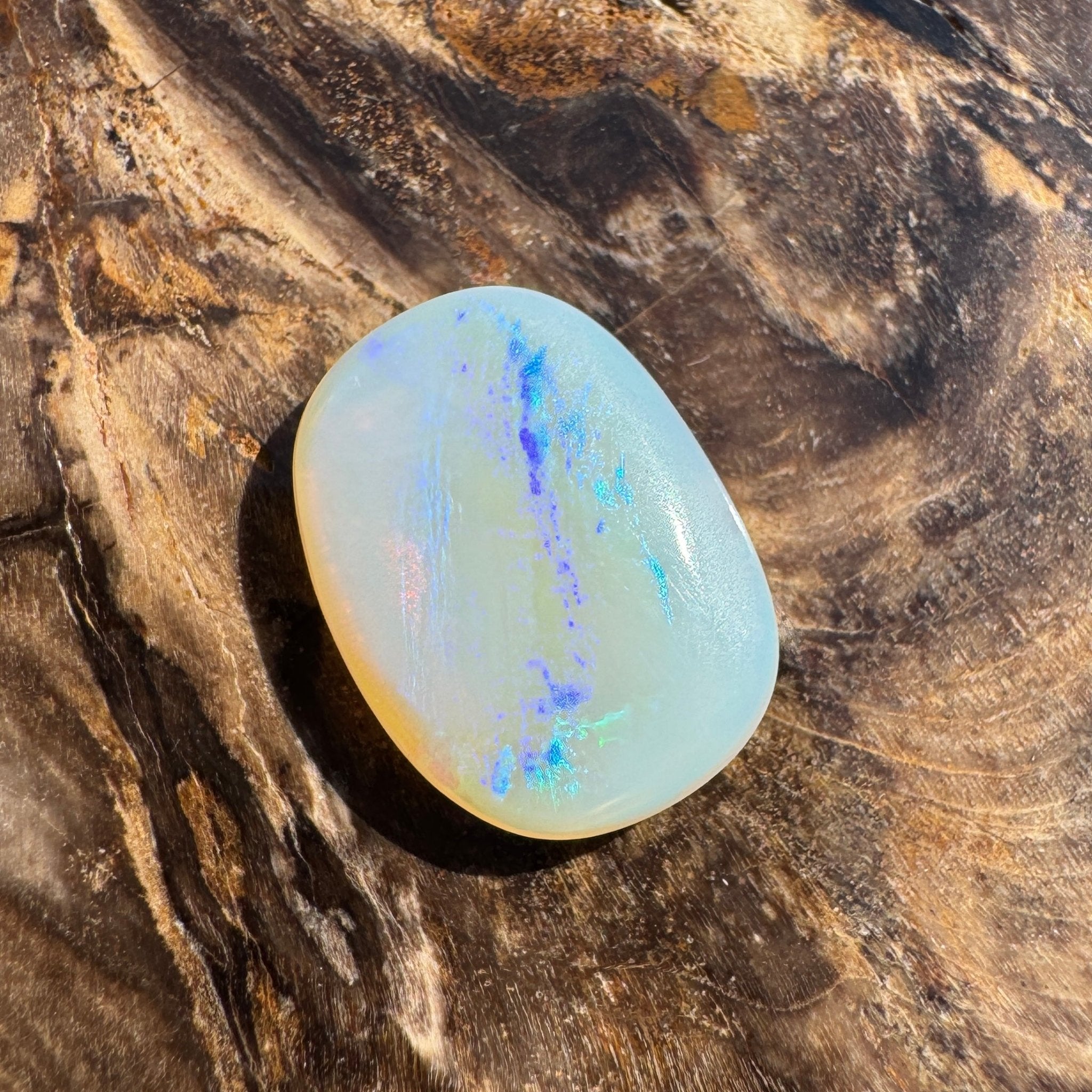 3.4ct Hand - cut Solid Coober Pedy Opal
