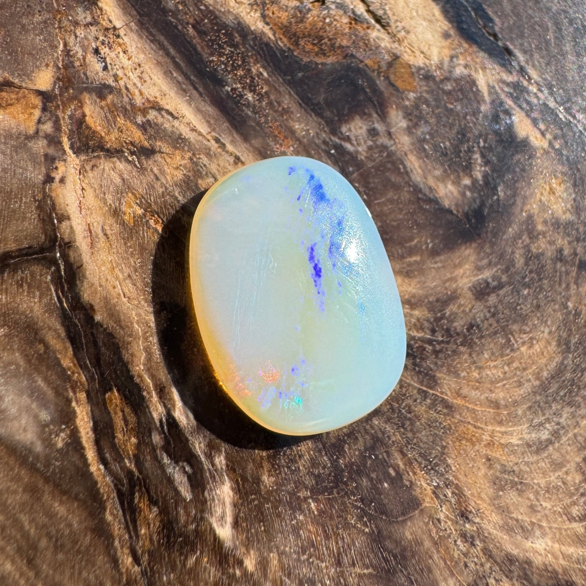 3.4ct Hand - cut Solid Coober Pedy Opal