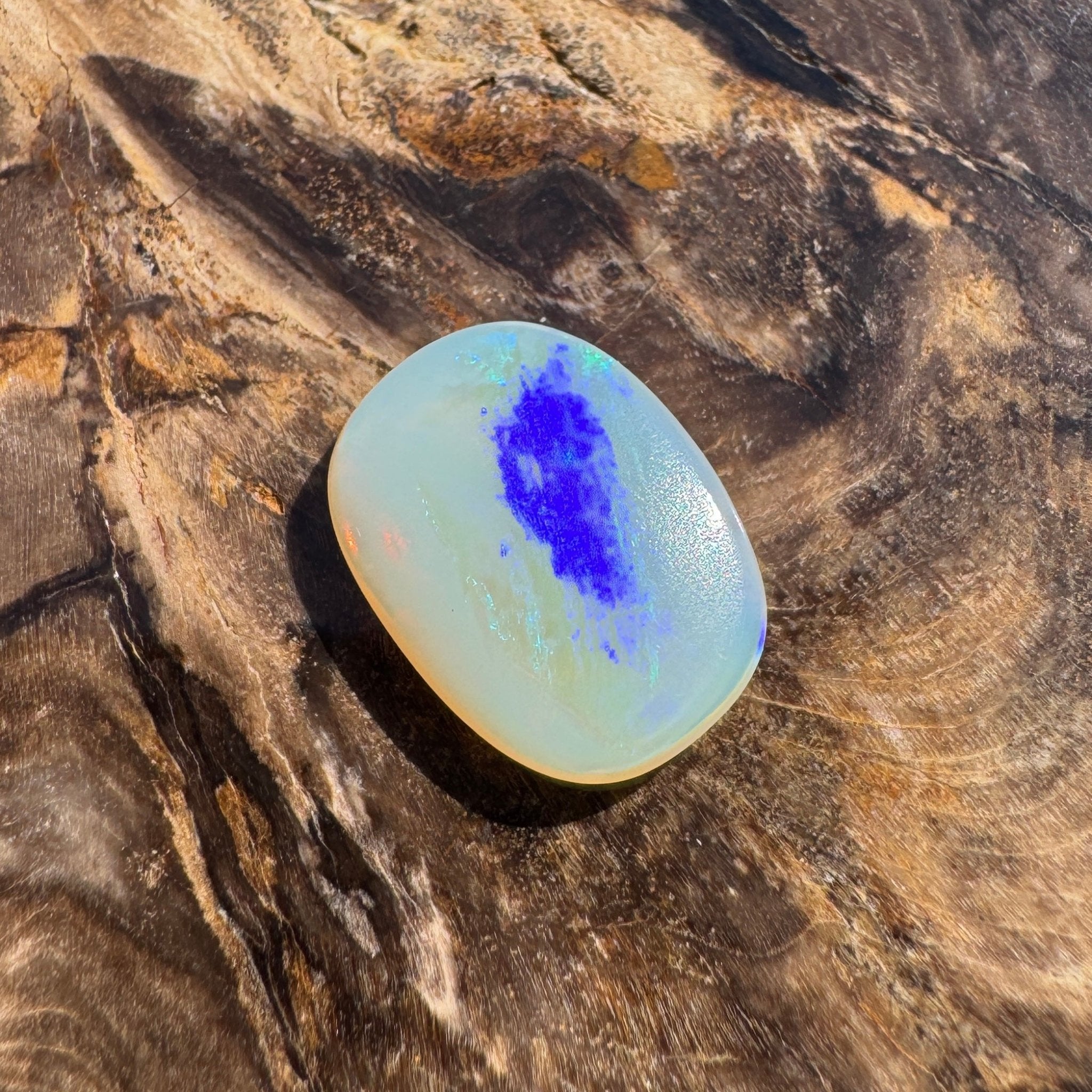 3.4ct Hand - cut Solid Coober Pedy Opal