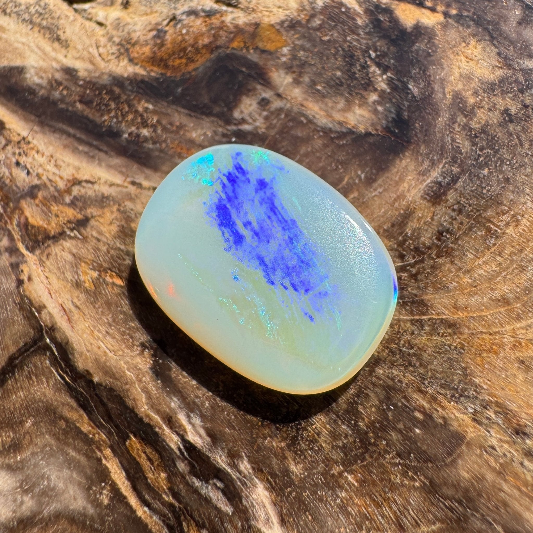 3.4ct Hand - cut Solid Coober Pedy Opal