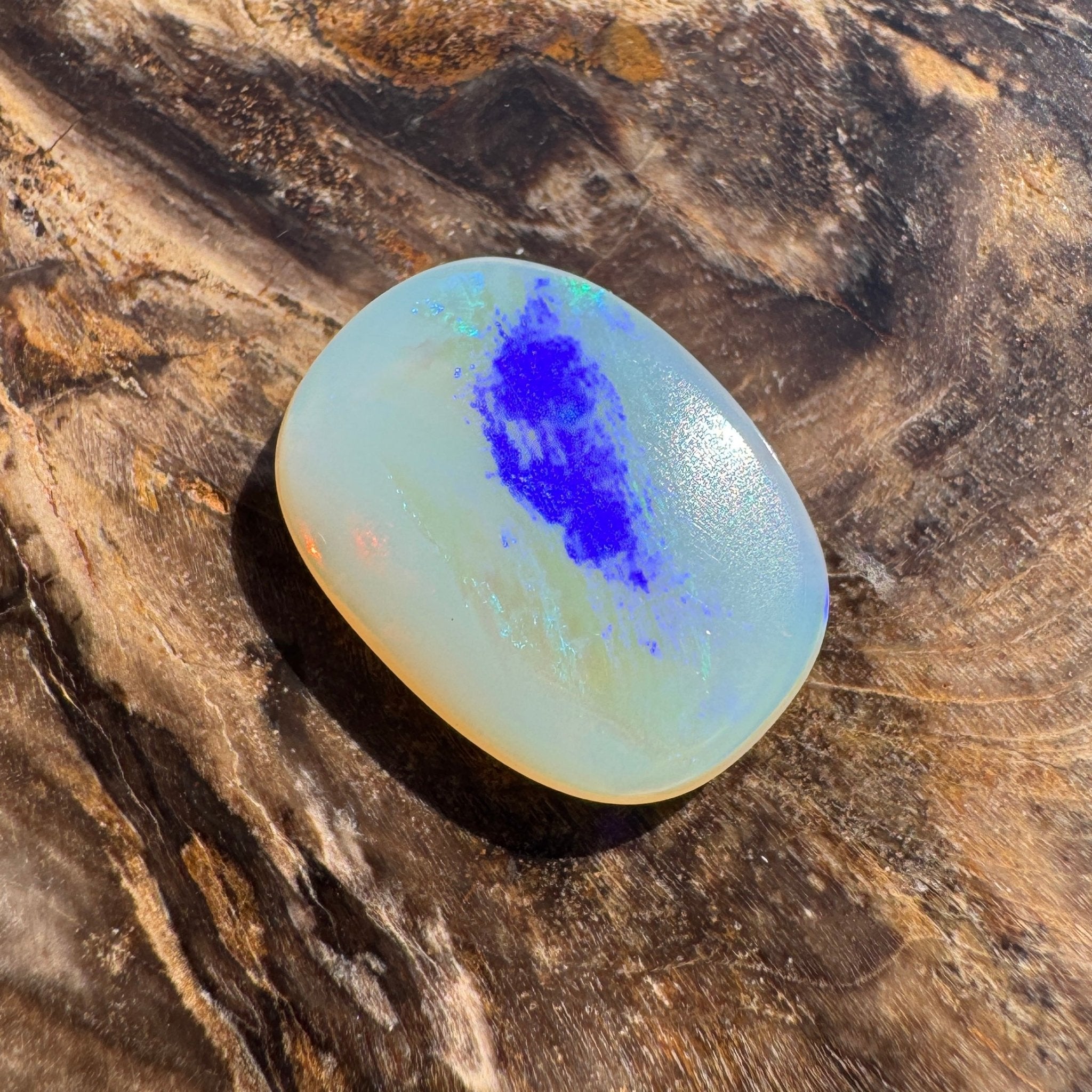 3.4ct Hand - cut Solid Coober Pedy Opal
