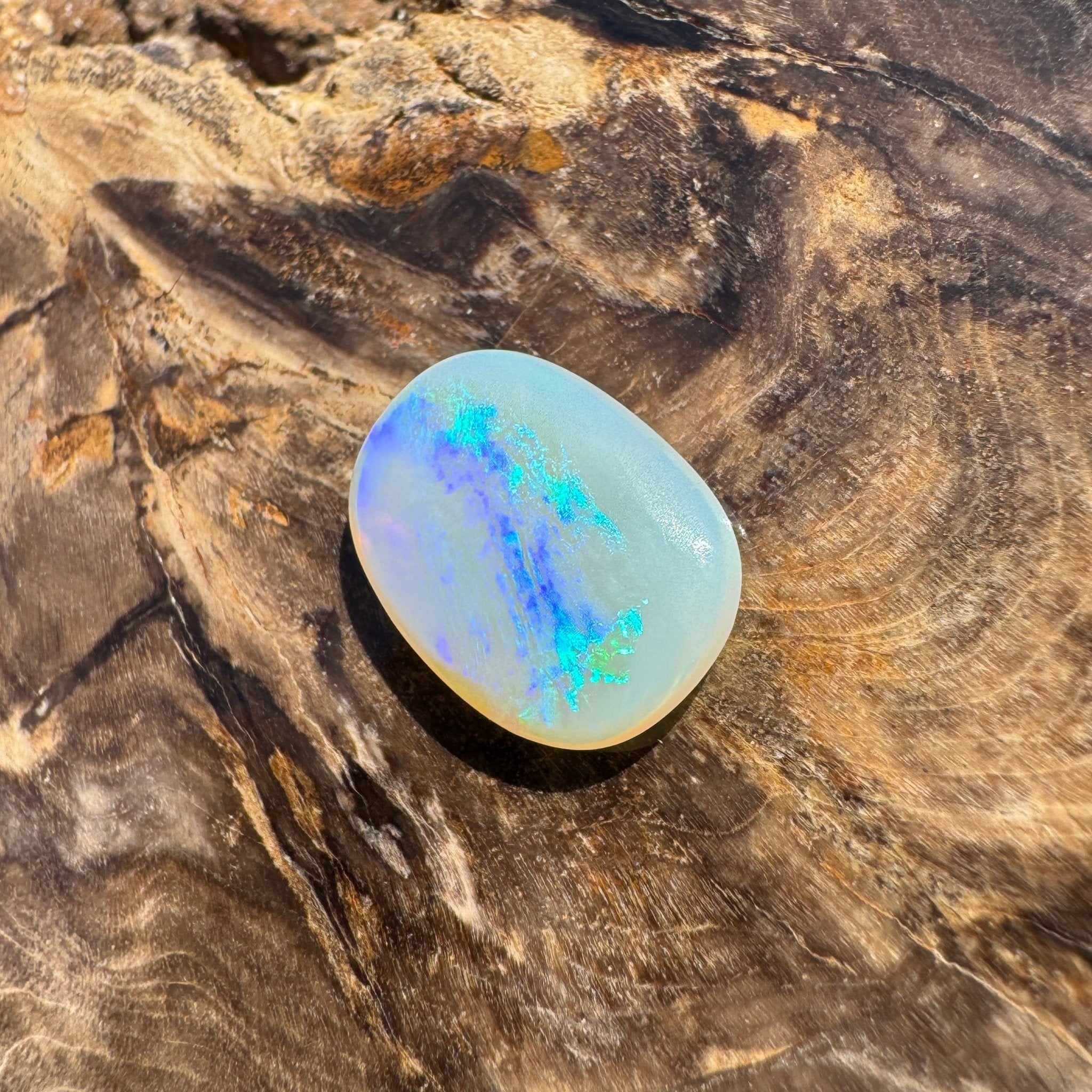 3.4ct Hand - cut Solid Coober Pedy Opal