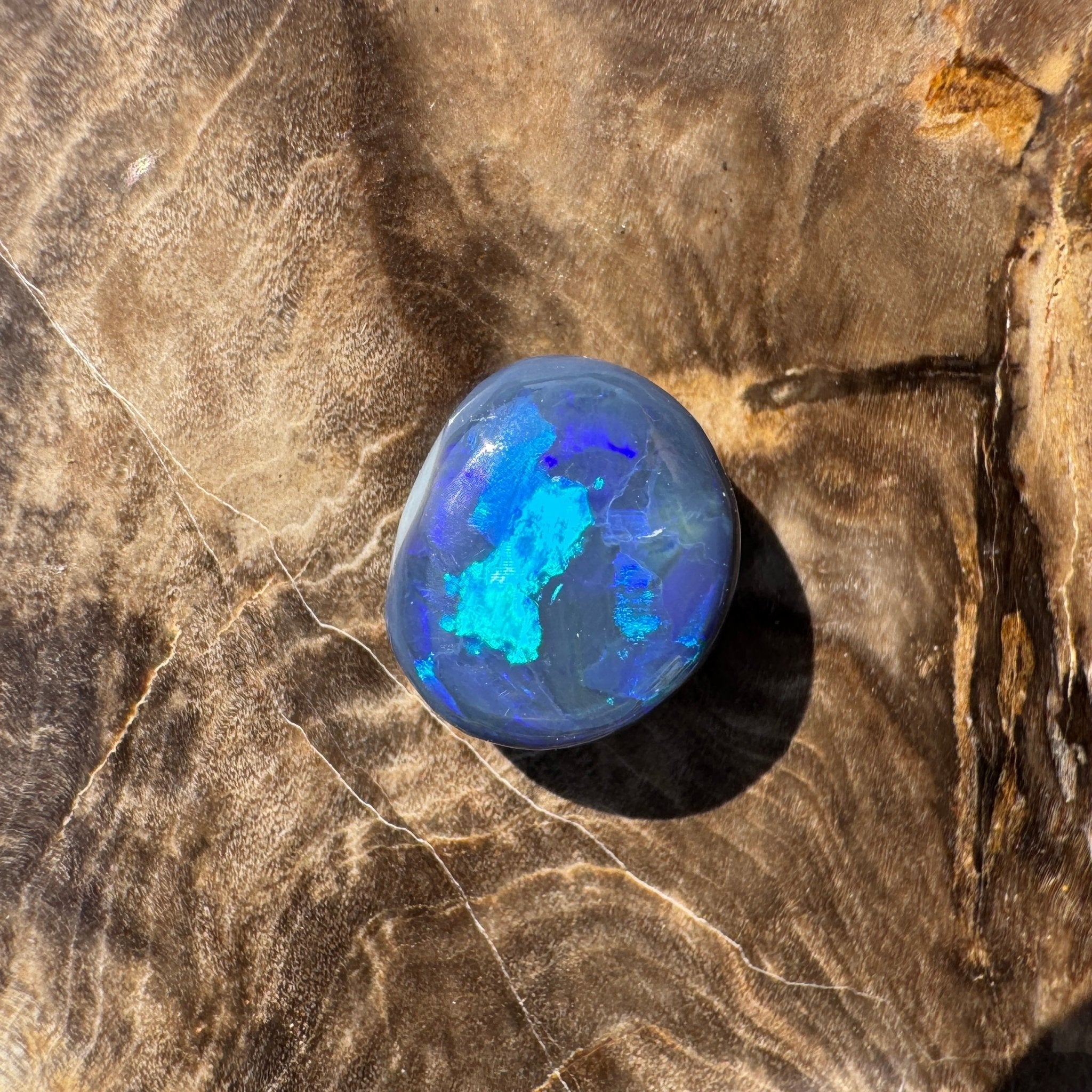 3.6ct Hand - cut Solid Lightning Ridge Semi Black Opal