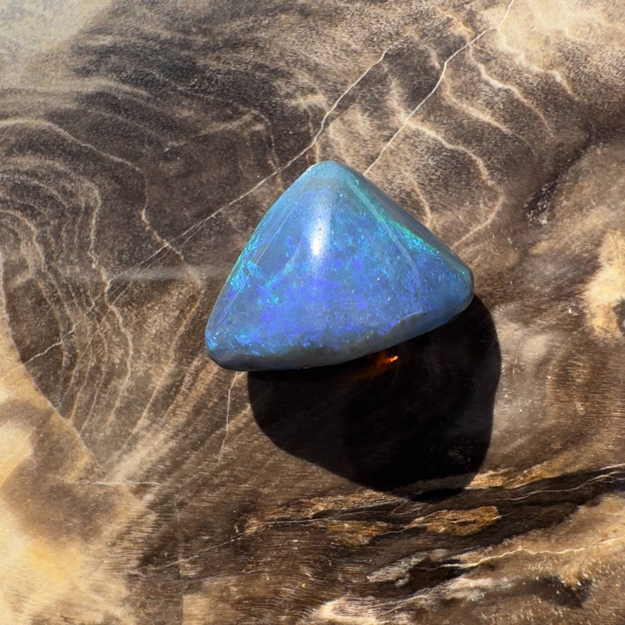 3.7CT Hand - cut Solid Australian Lightning Ridge Black Opal