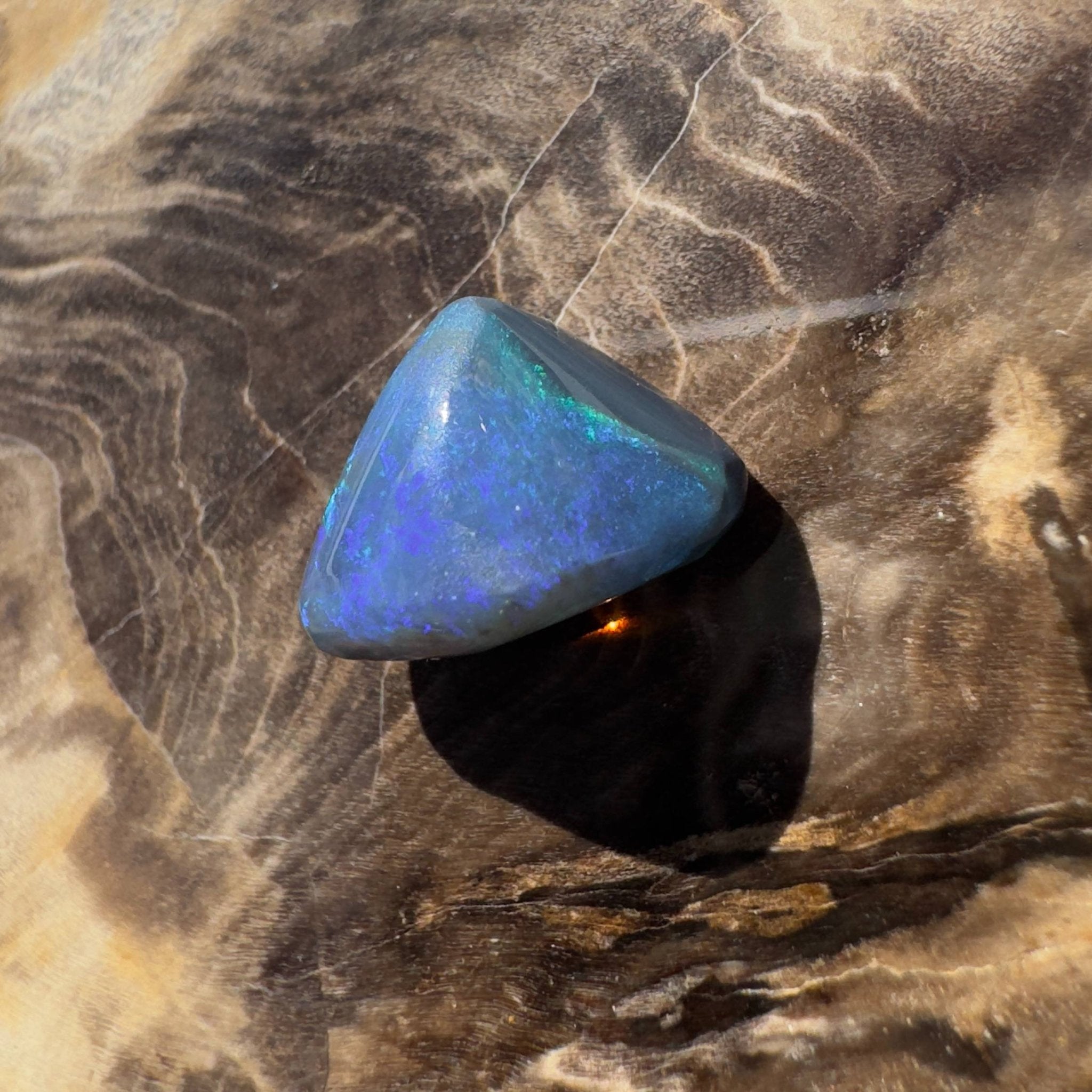 3.7CT Hand - cut Solid Australian Lightning Ridge Black Opal
