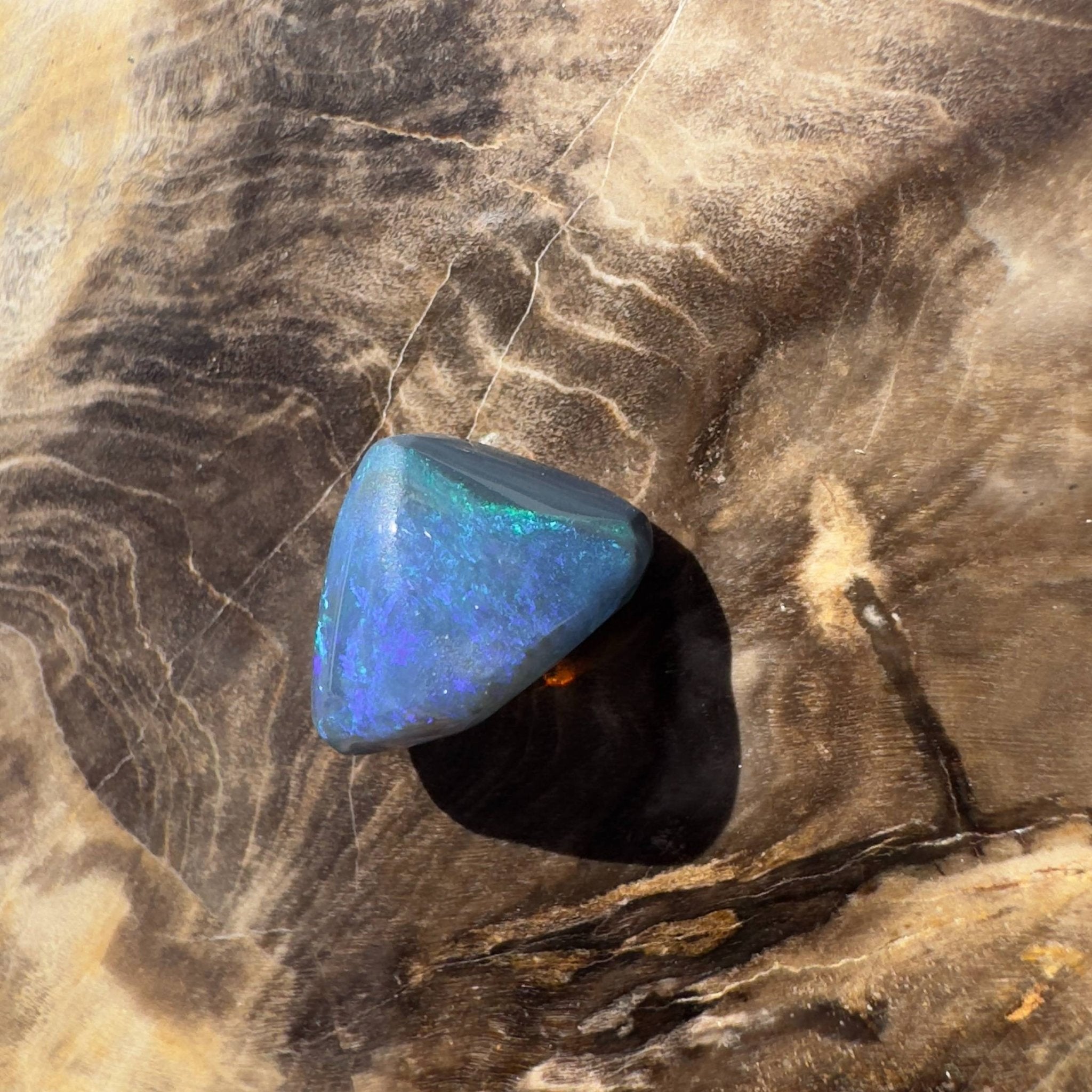 3.7CT Hand - cut Solid Australian Lightning Ridge Black Opal