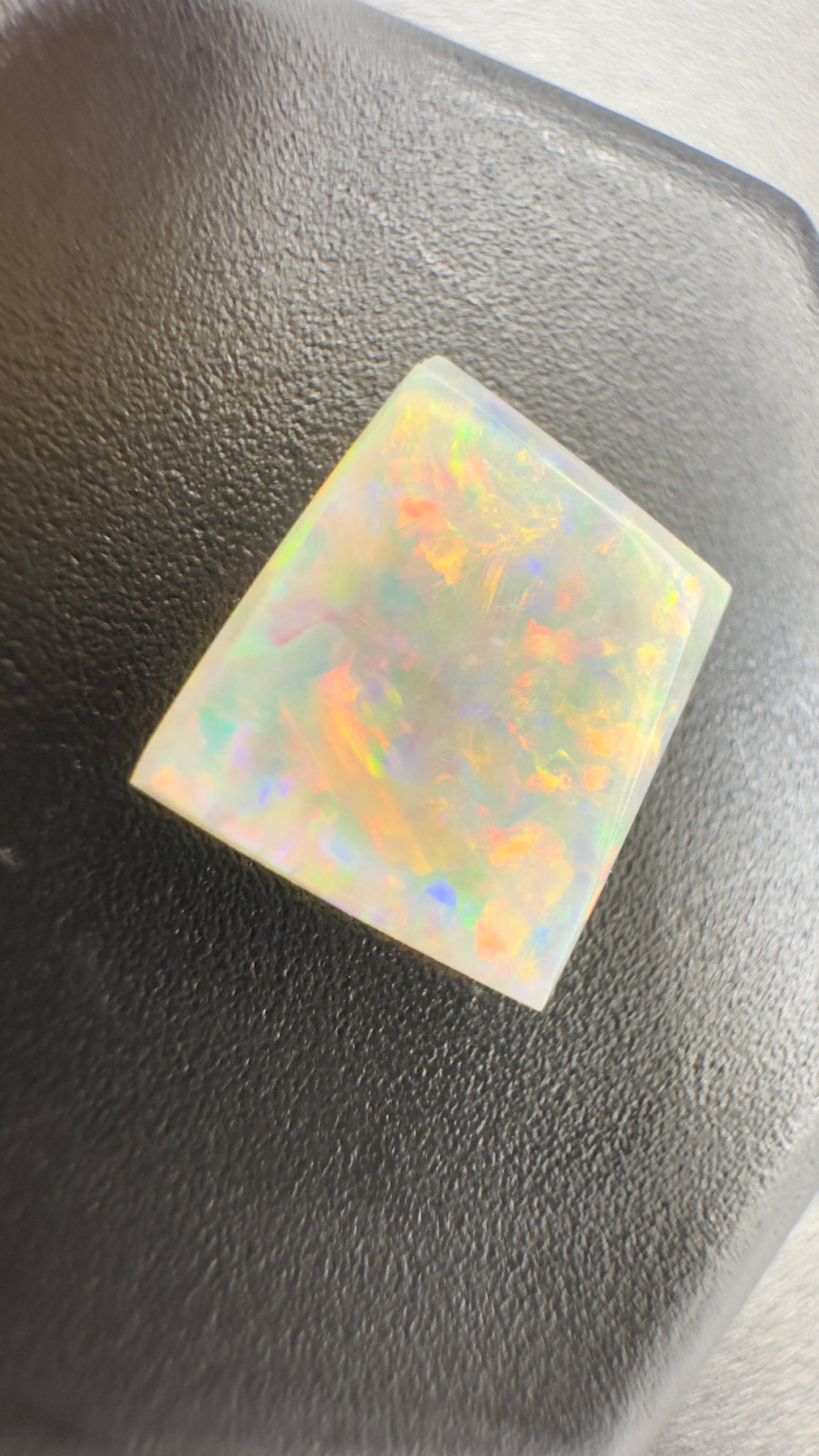 Australian Lightning Ridge Opal 0.9carat Solid Hand Cut Luxury - Iona Opal Australia