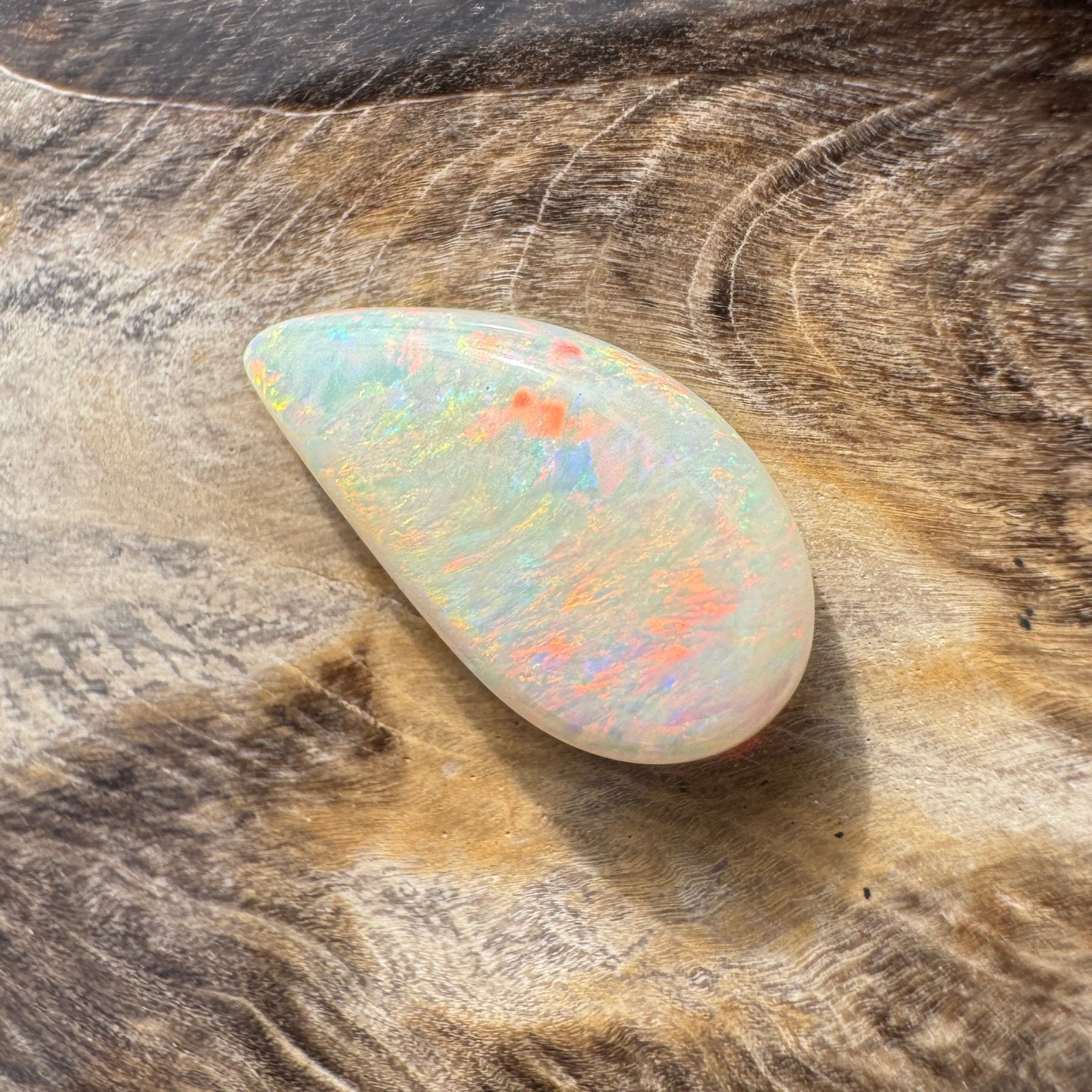3ct Hand - cut Solid Lightning Ridge Opal