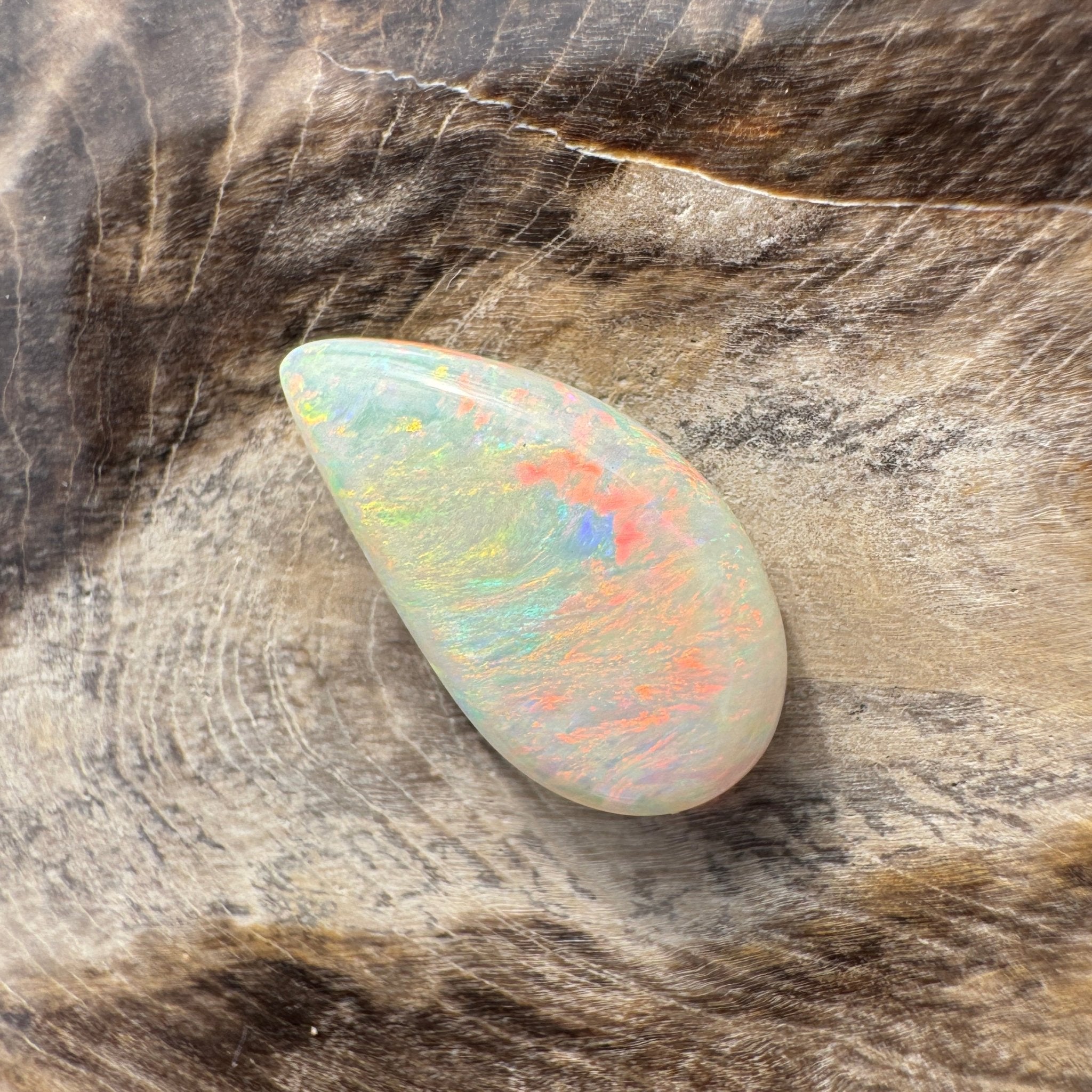 3ct Hand - cut Solid Lightning Ridge Opal