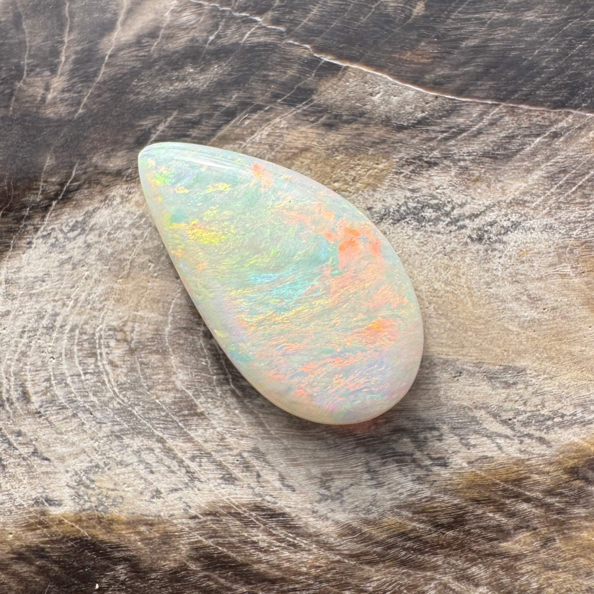 3ct Hand - cut Solid Lightning Ridge Opal
